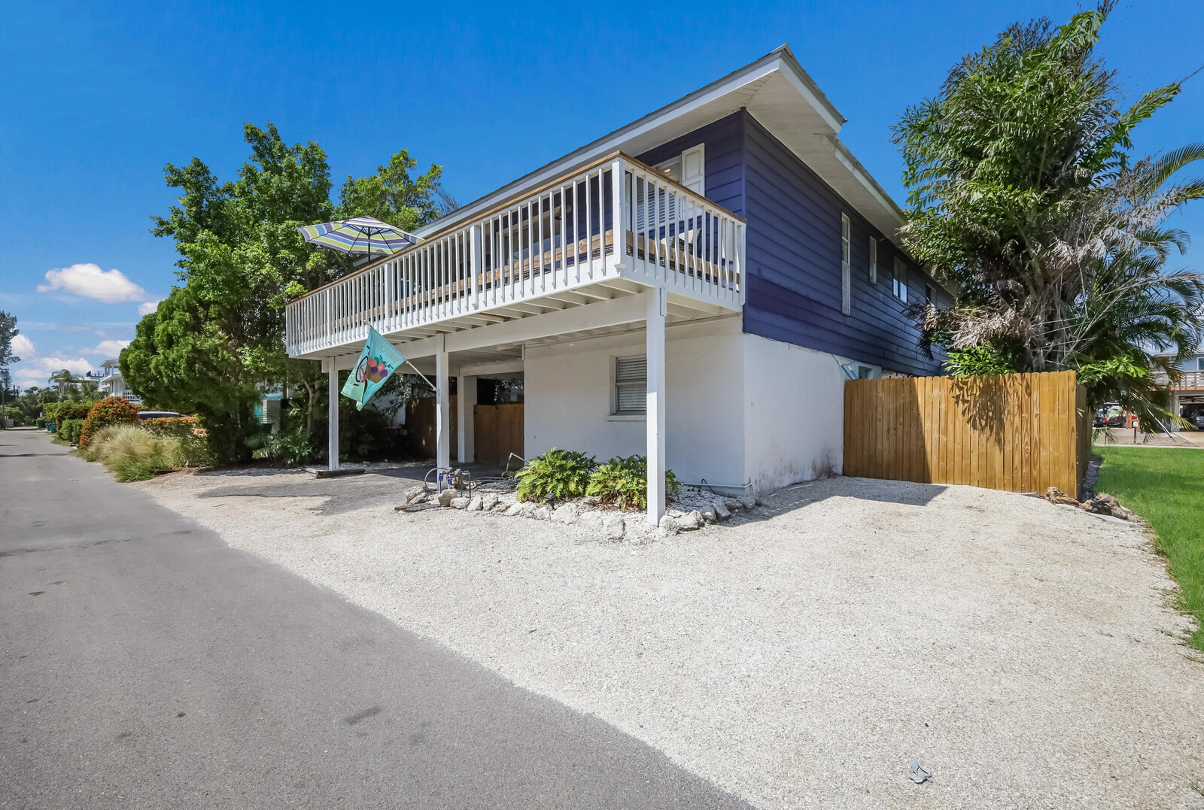 Sunny Daydream - East