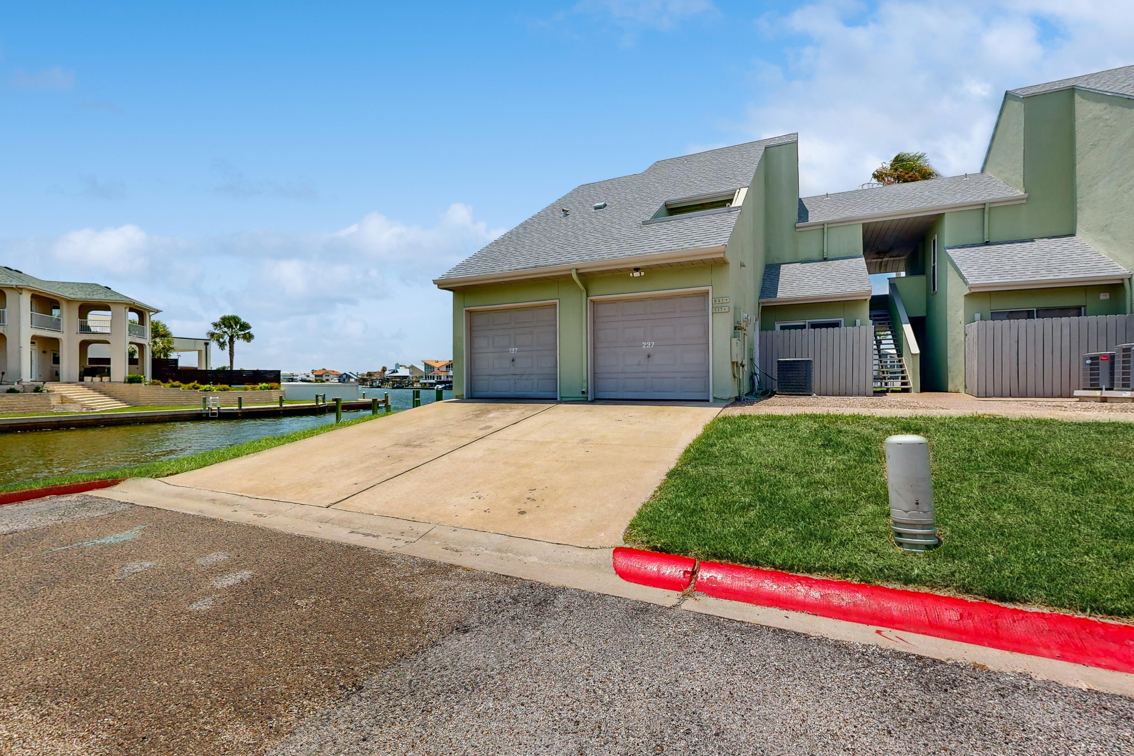 Puente Vista 137- Wilson's Waterin Hole - Fishing Spot 2