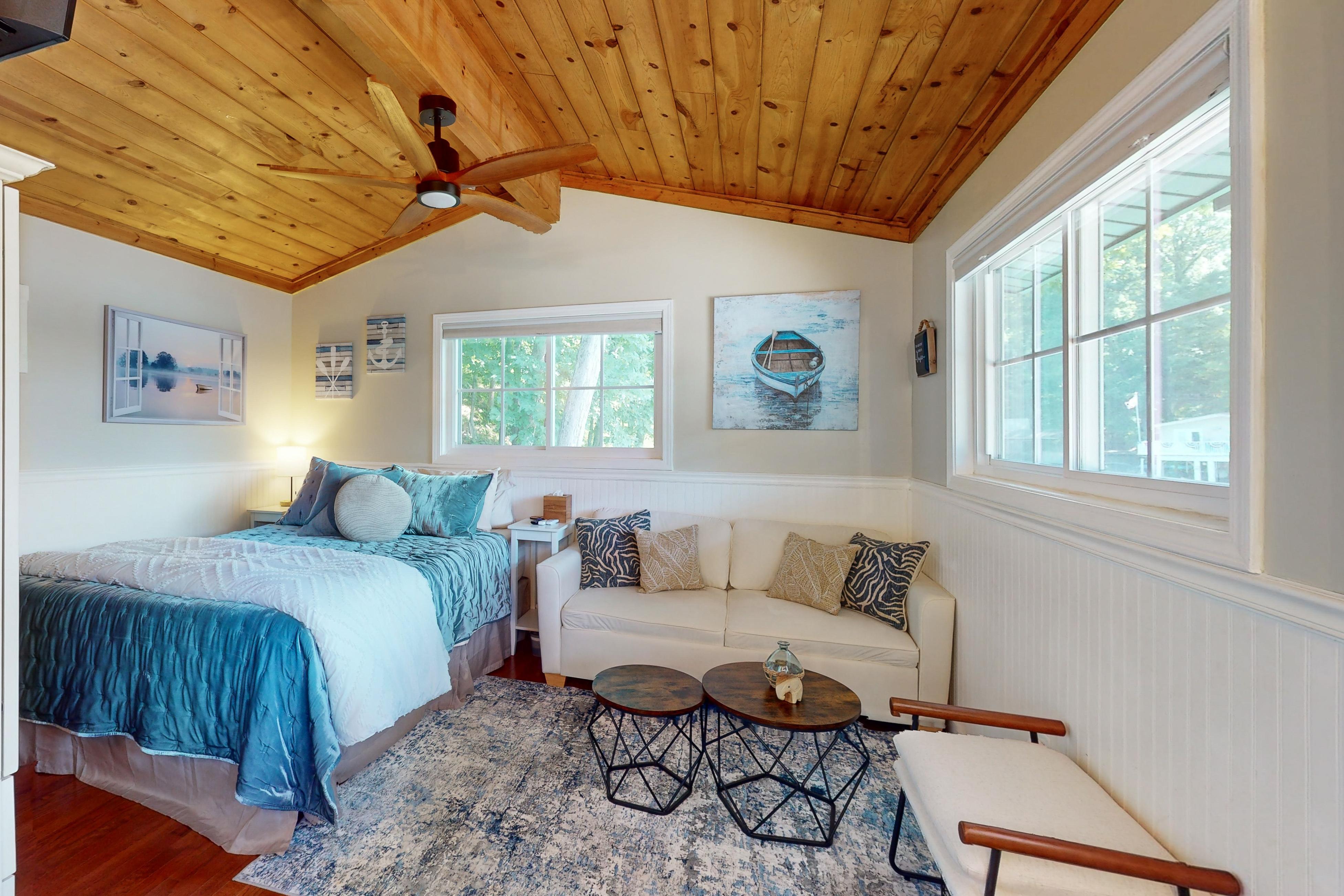 Little Lake Cottage 2