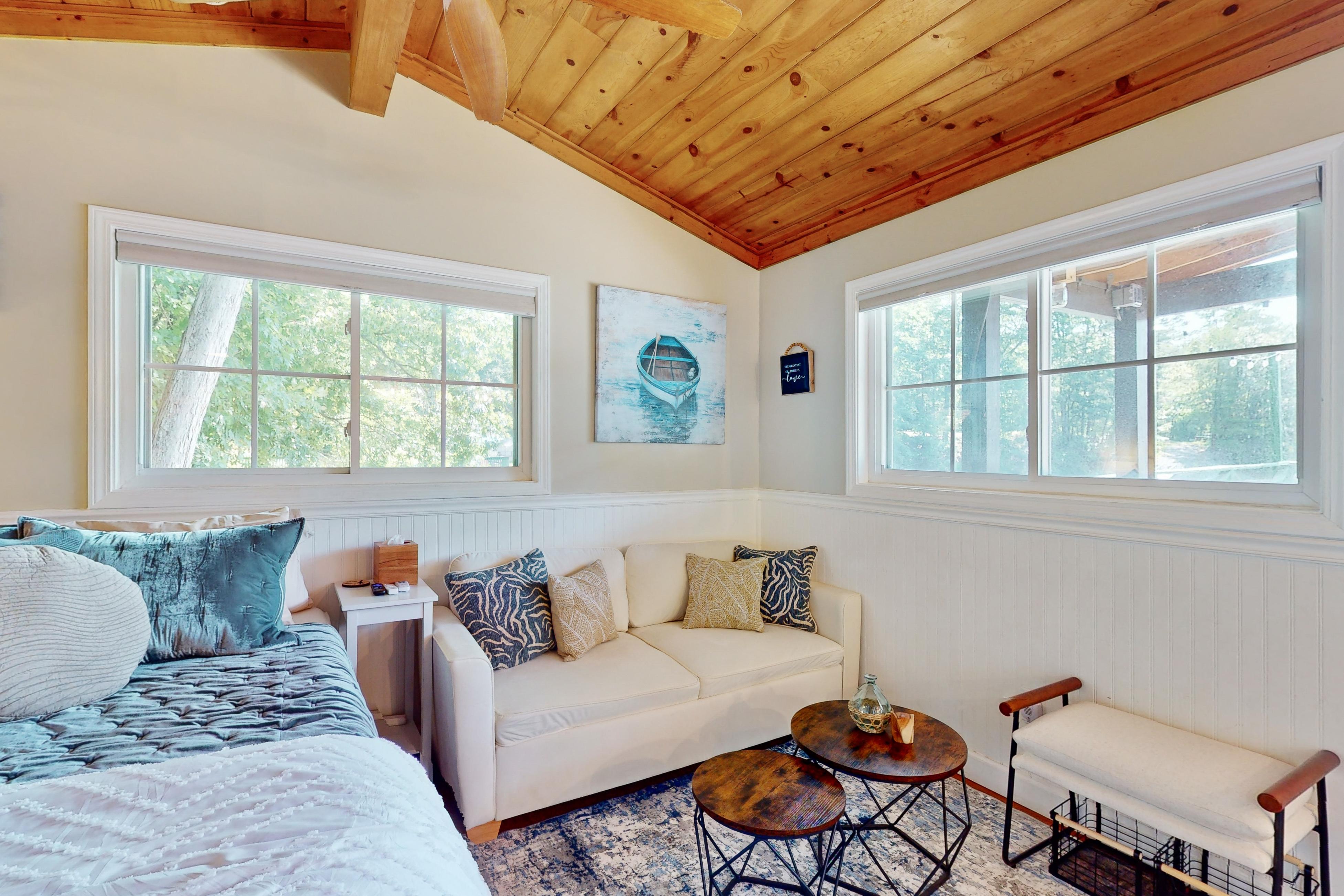 Little Lake Cottage 5