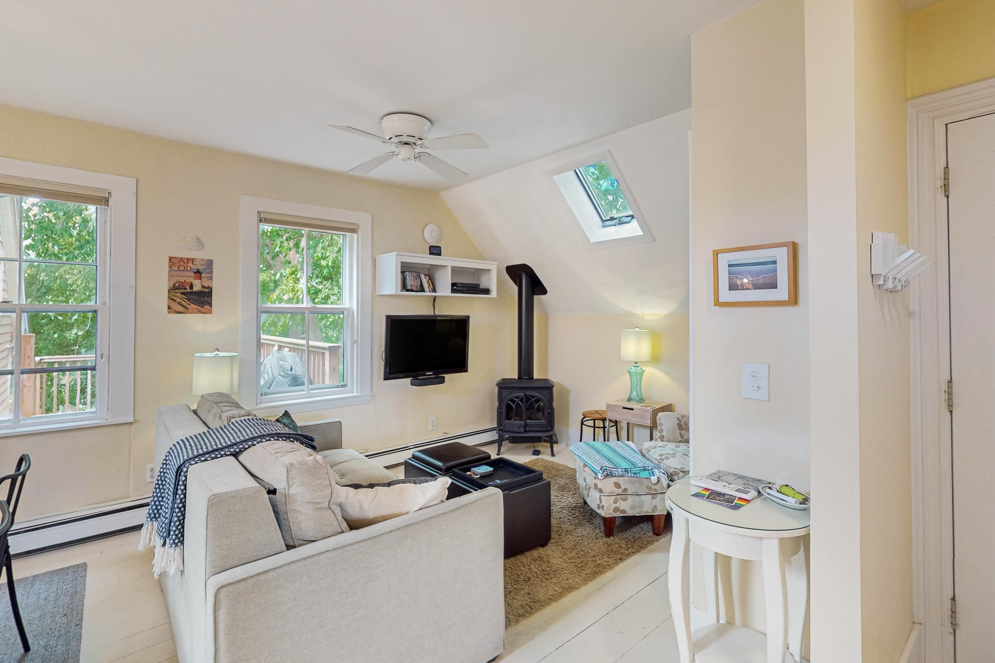 Central Coastal Apartment 4