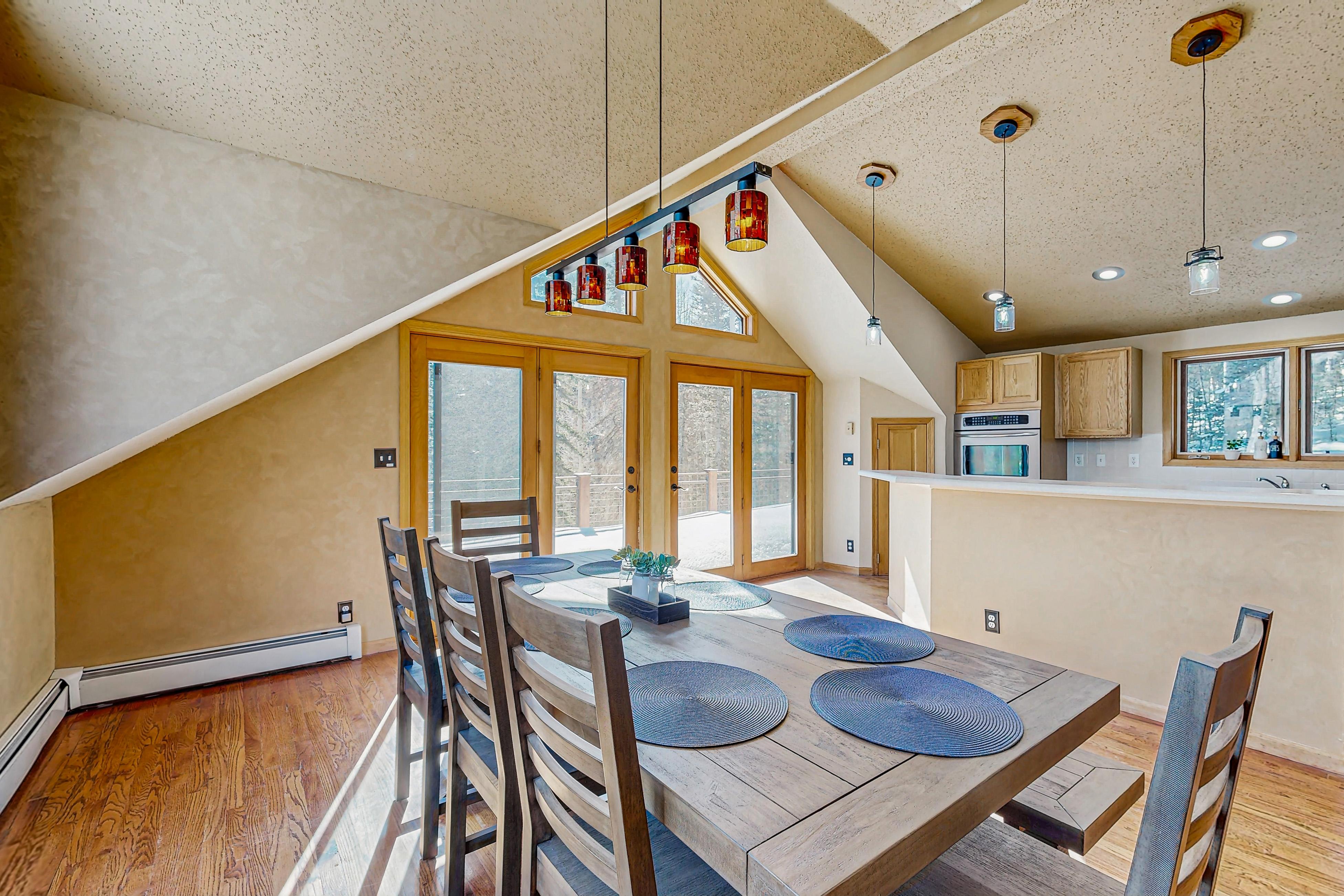 Fox Farm 880 - Ski Ranch Chalet 6