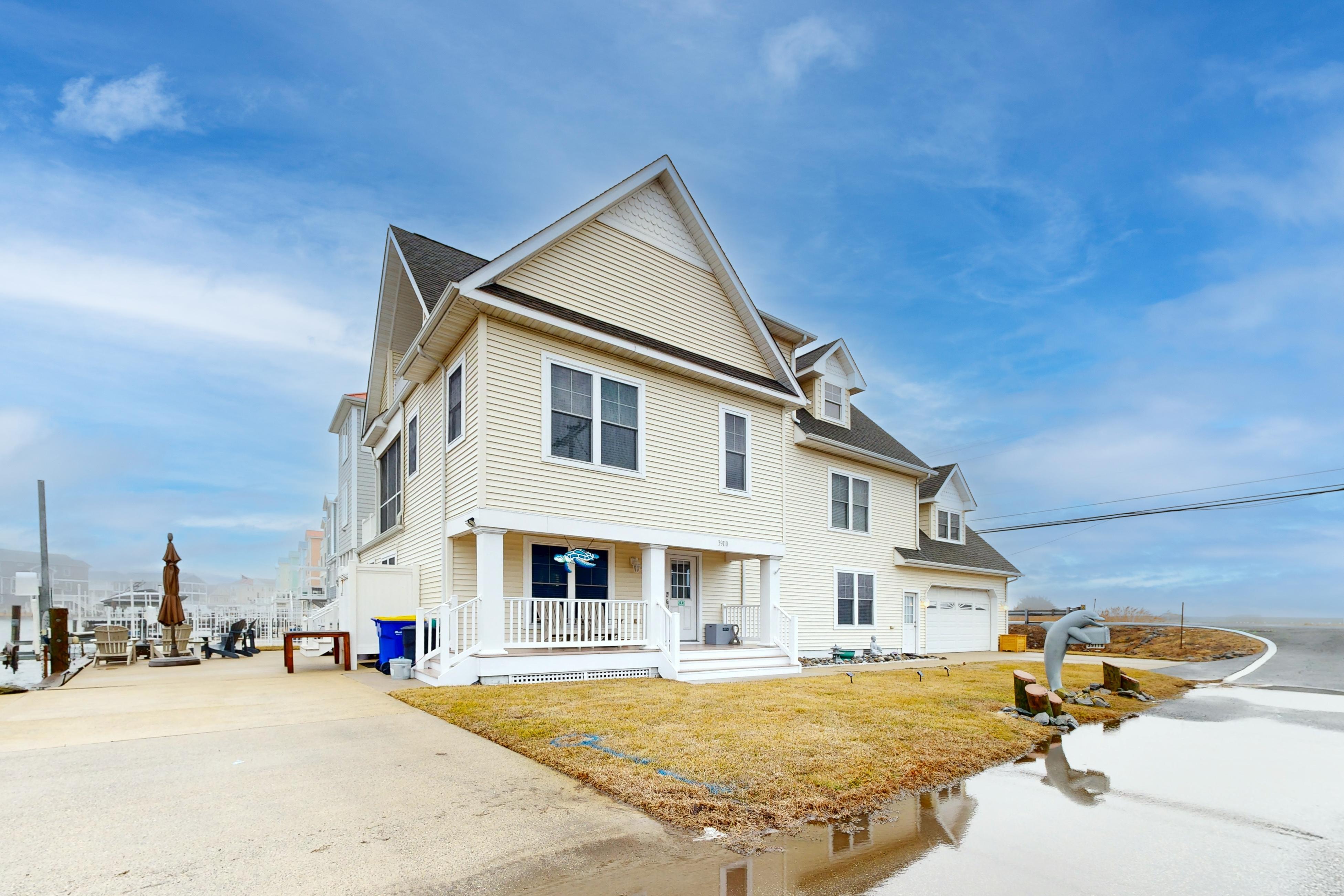 West Fenwick --- 39110 Van Buren Ave