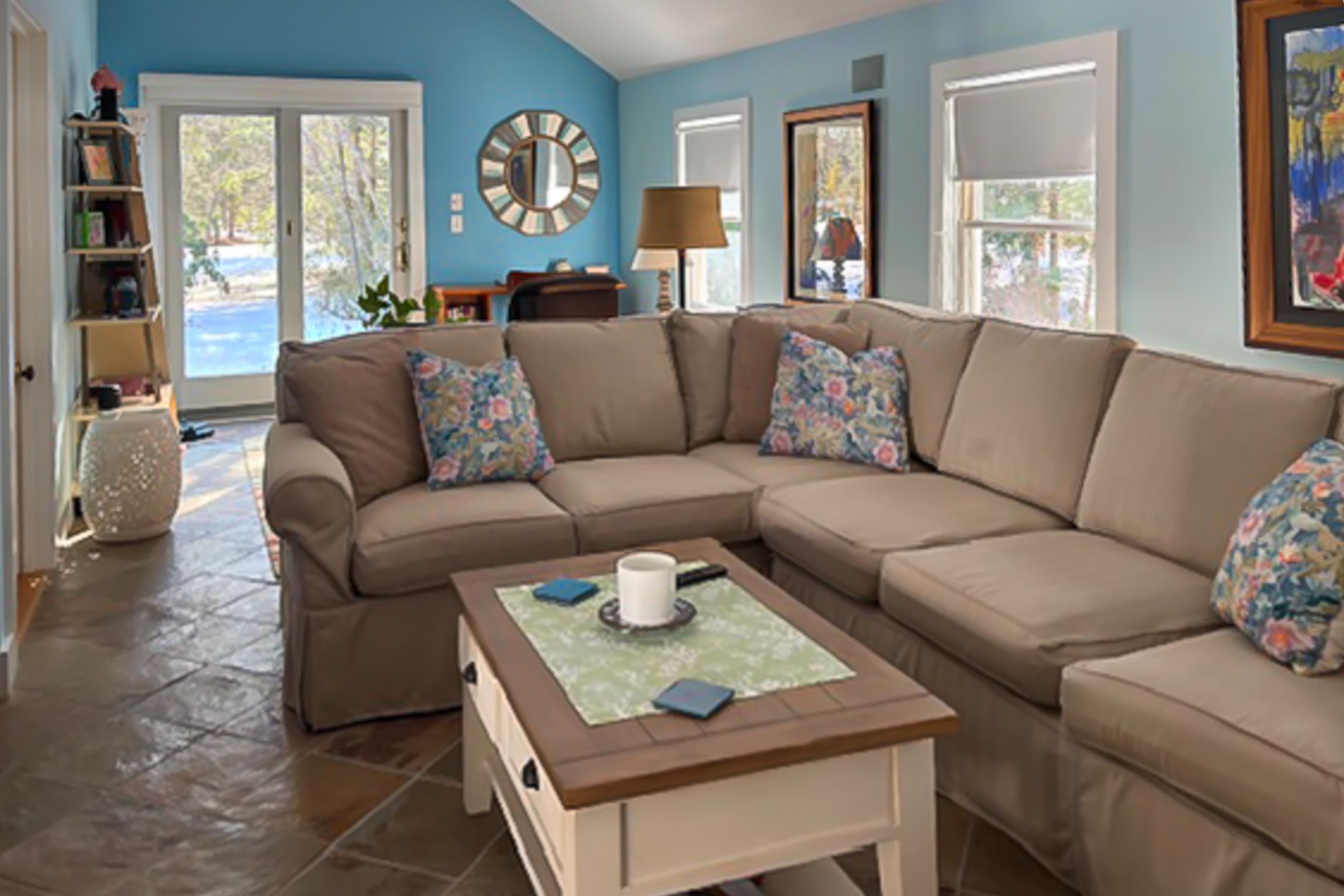 Saltwater Cottage & Studio 2