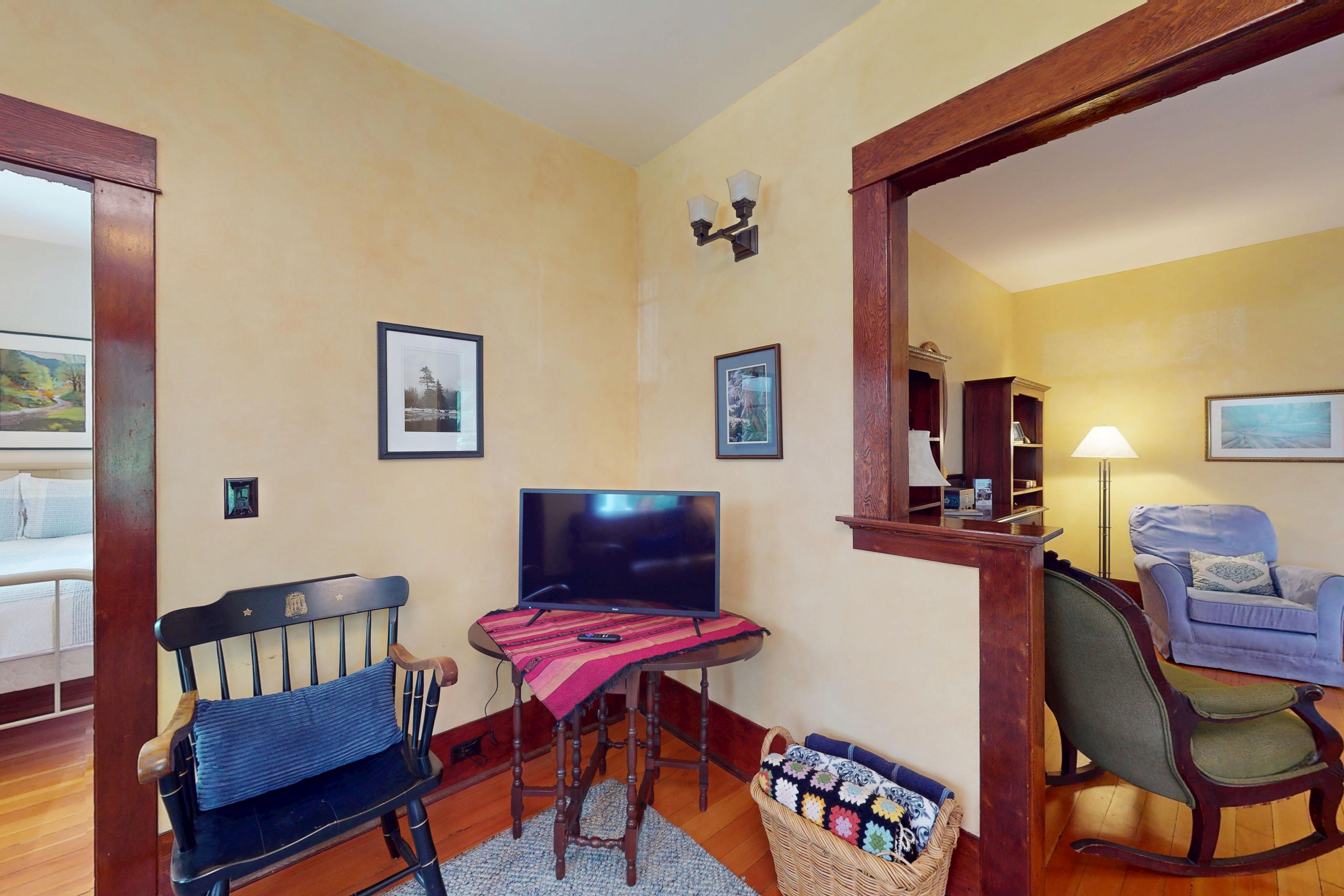 Sunny Hill Farmhouse 6