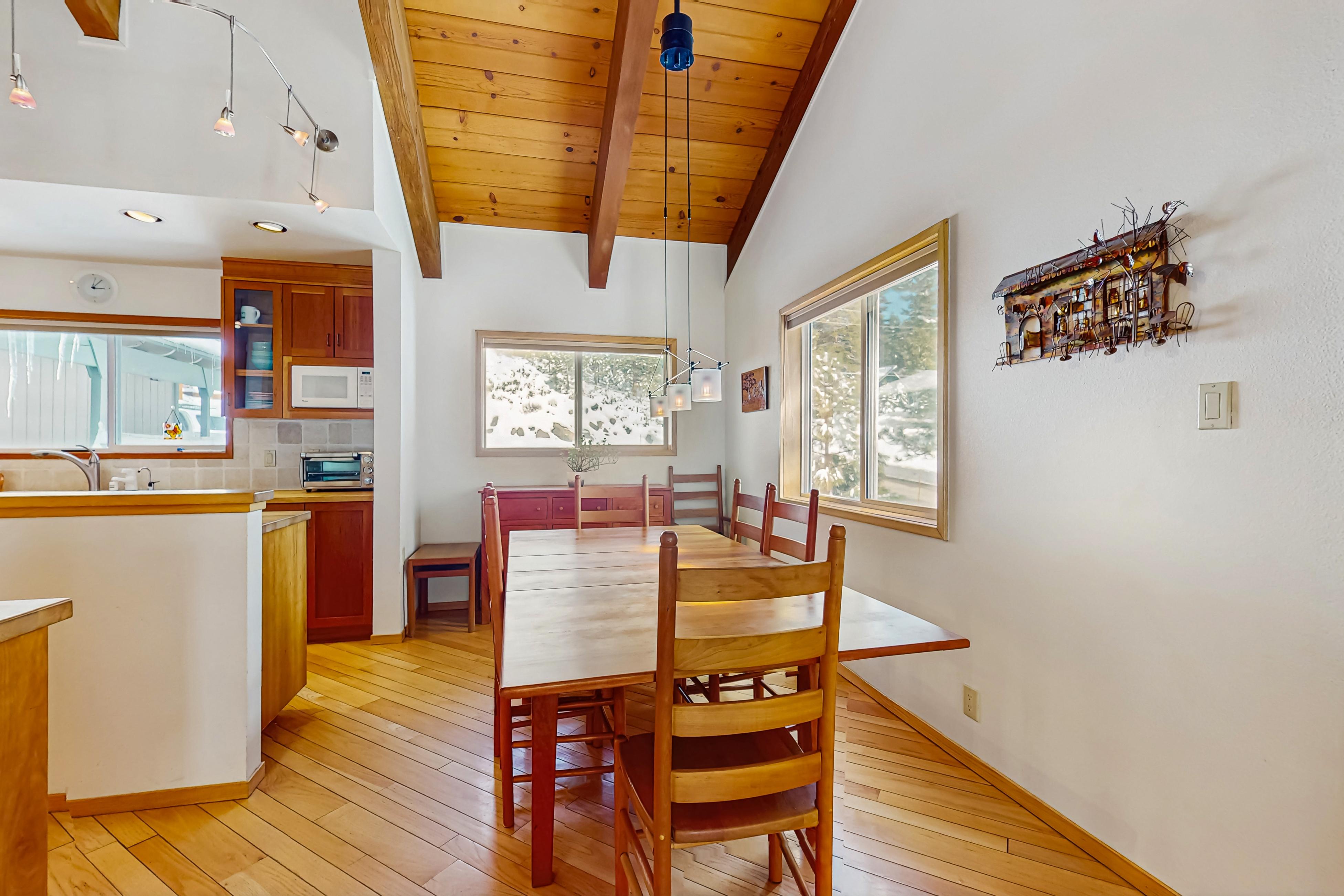 Mountain View Getaway 5