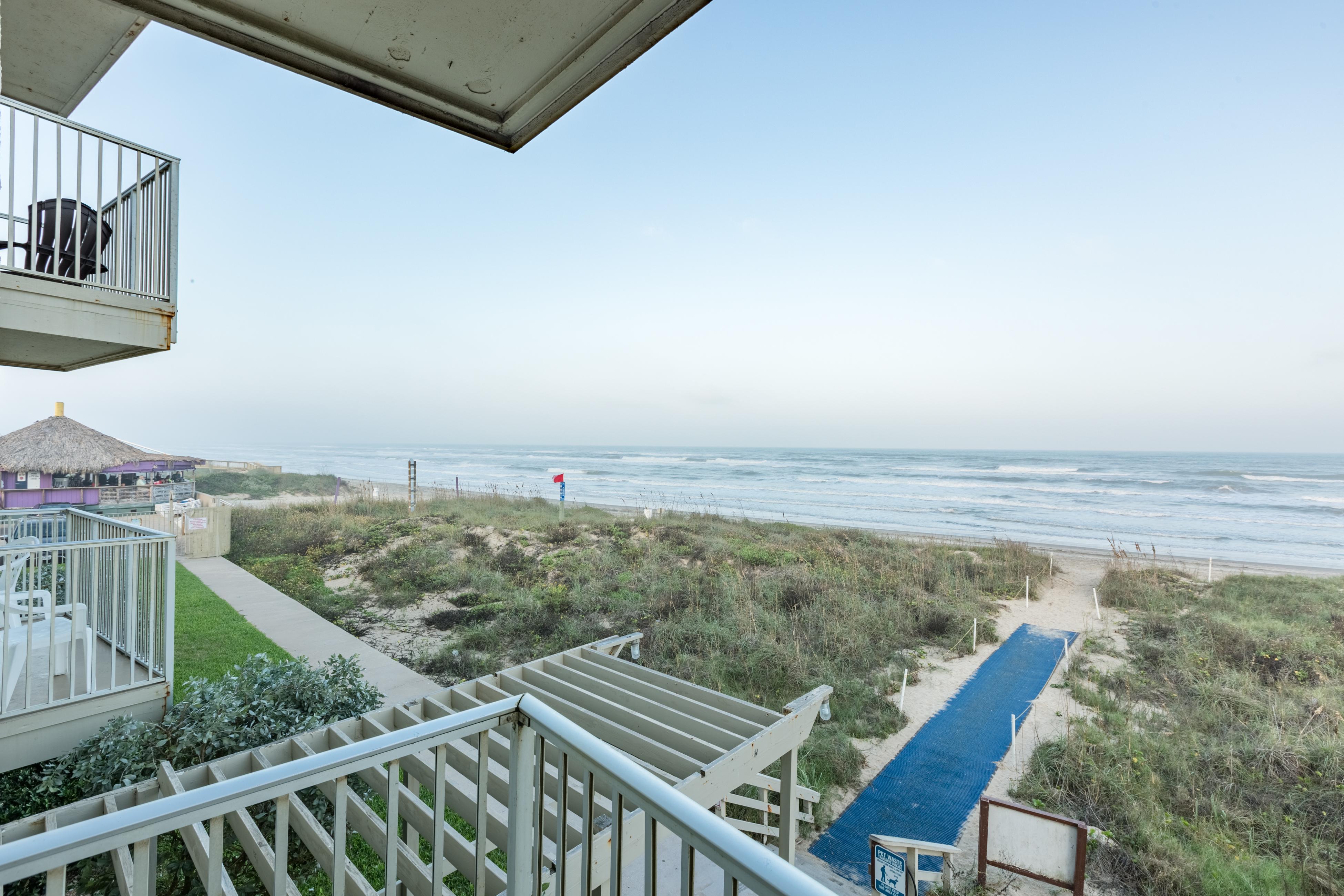 La Internacional Condominiums #202 5