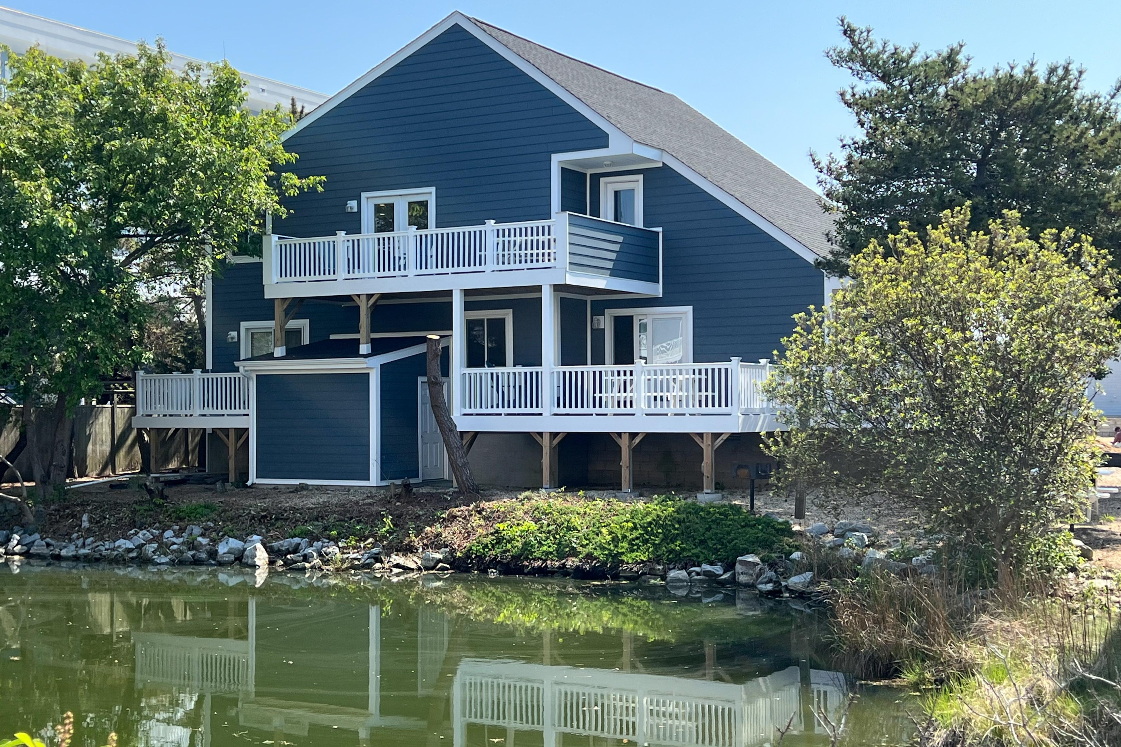 La Vista Bay 112 on 75th St Upper and Lower Combo -C,D 2