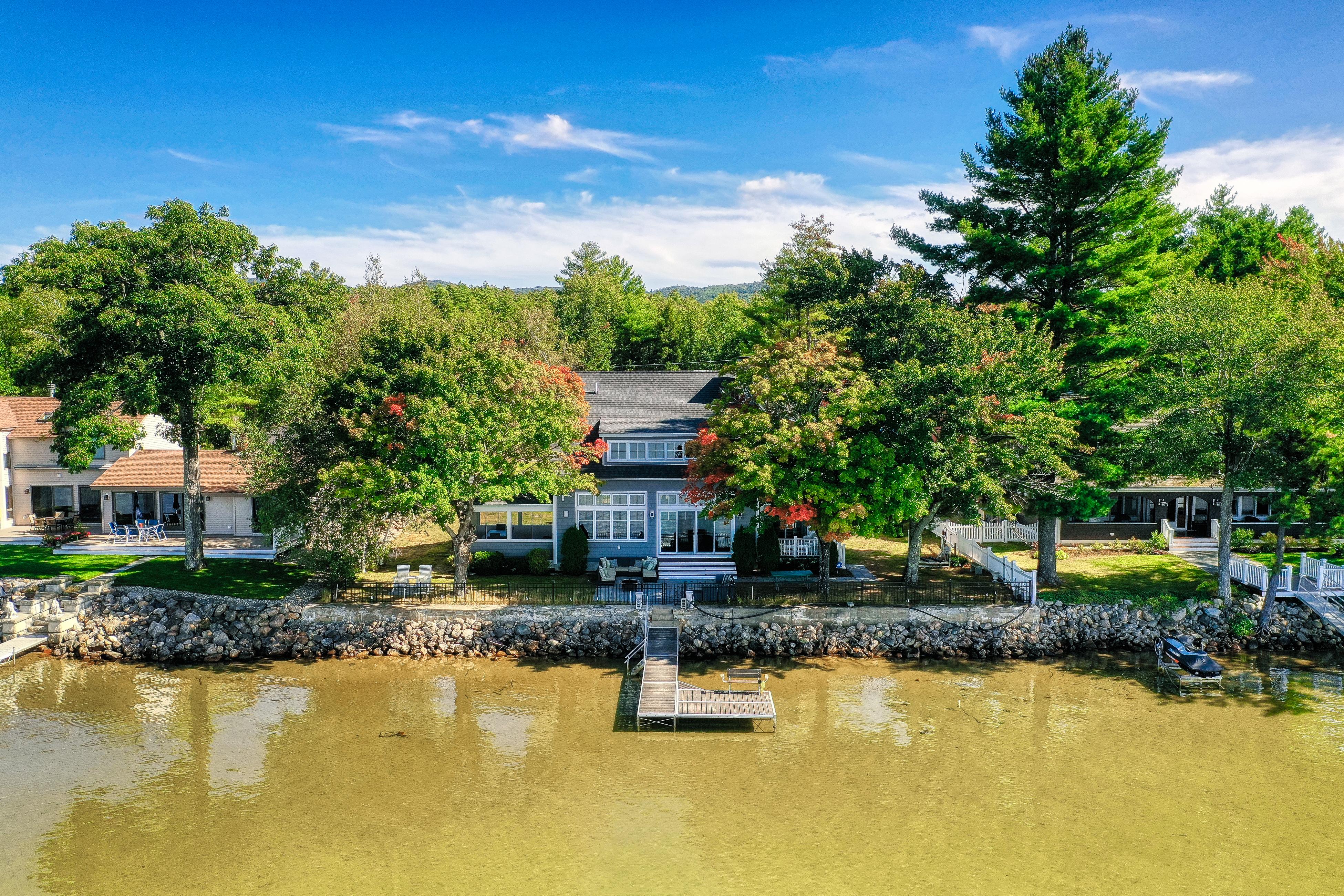 Long Sands Lakefront Home