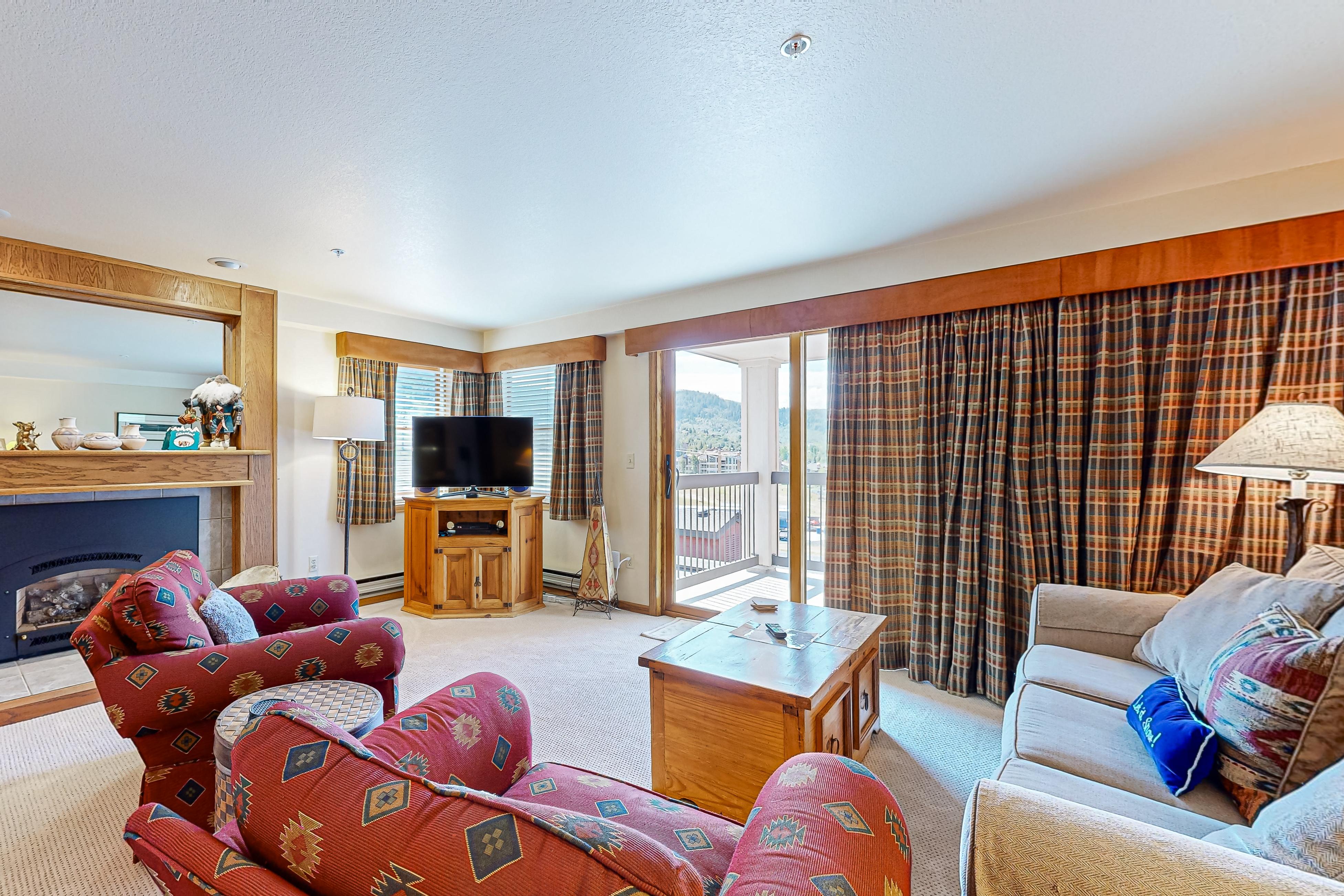 Torian Plum Plaza 502