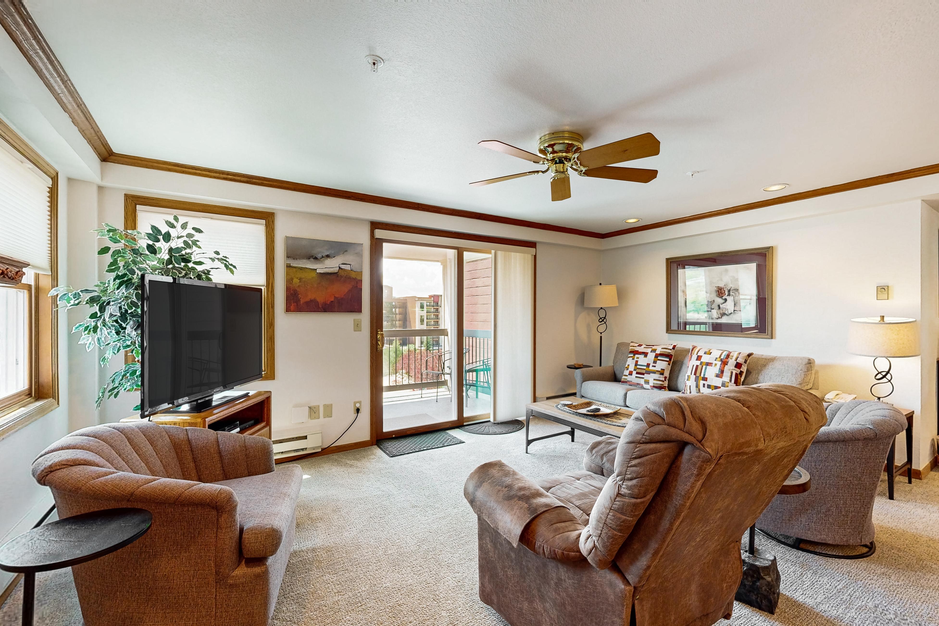 Torian Plum Plaza 503