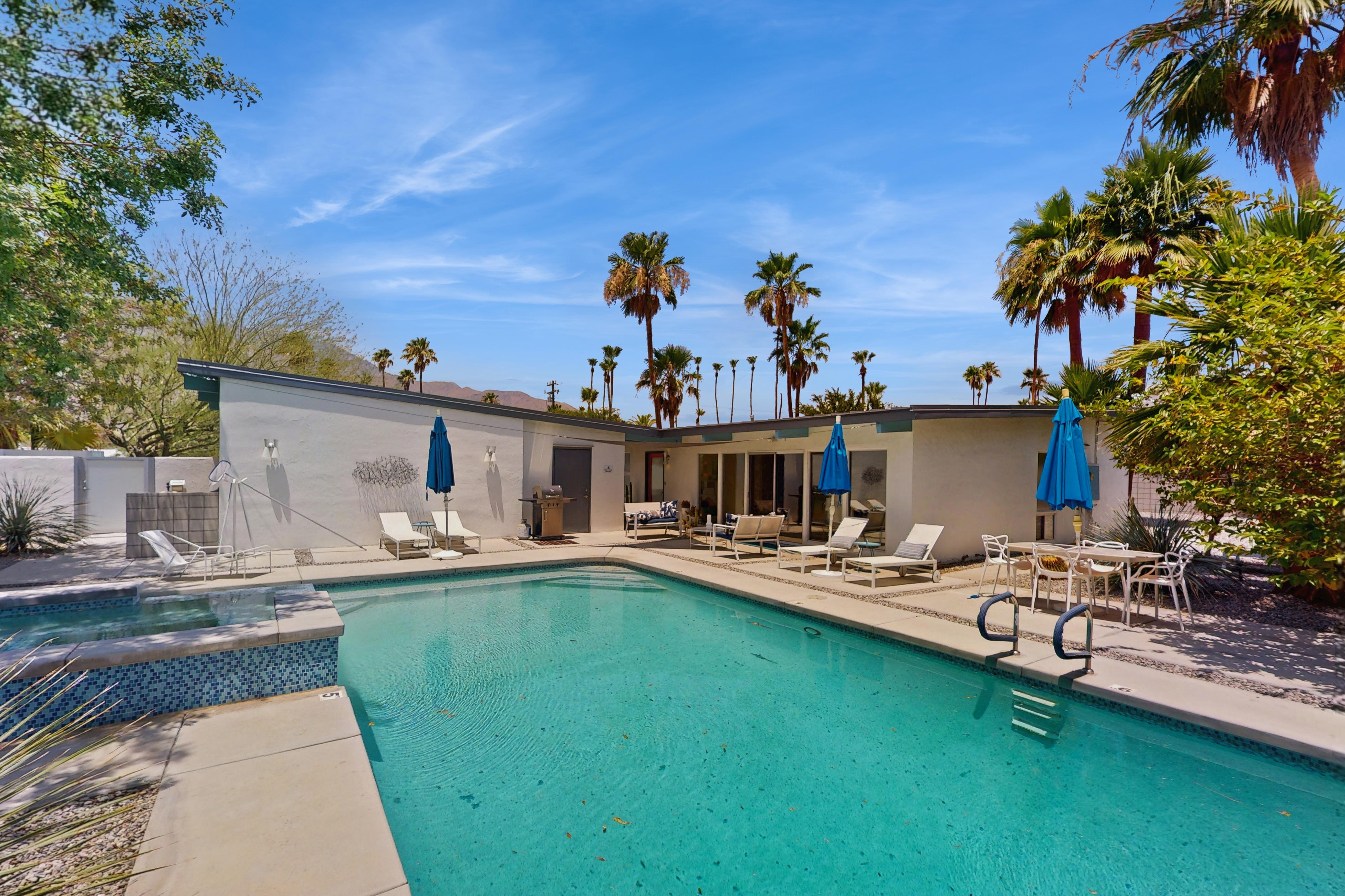 Meiselman Pool House - 2044