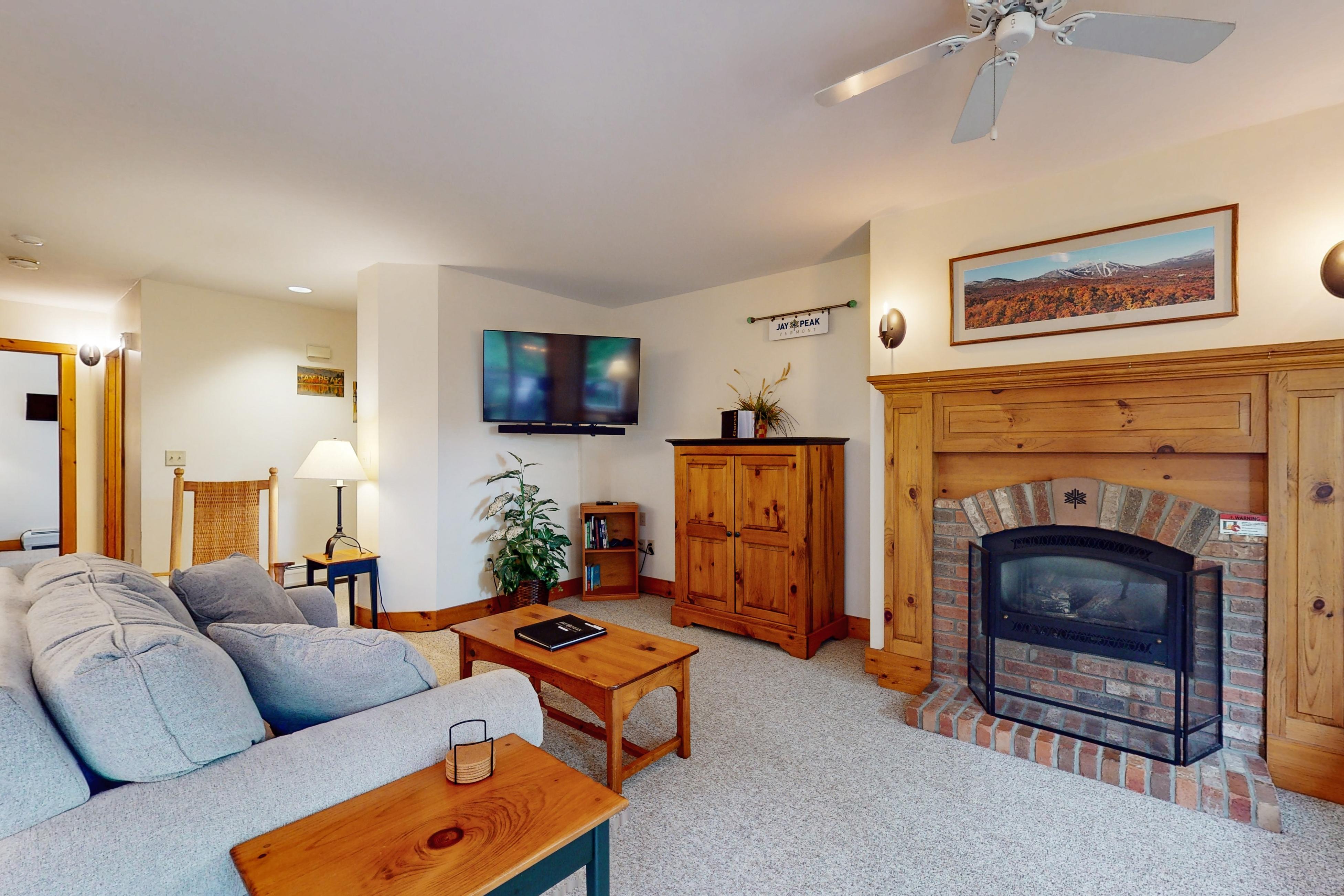 Grammy Jay Getaway #V363 4