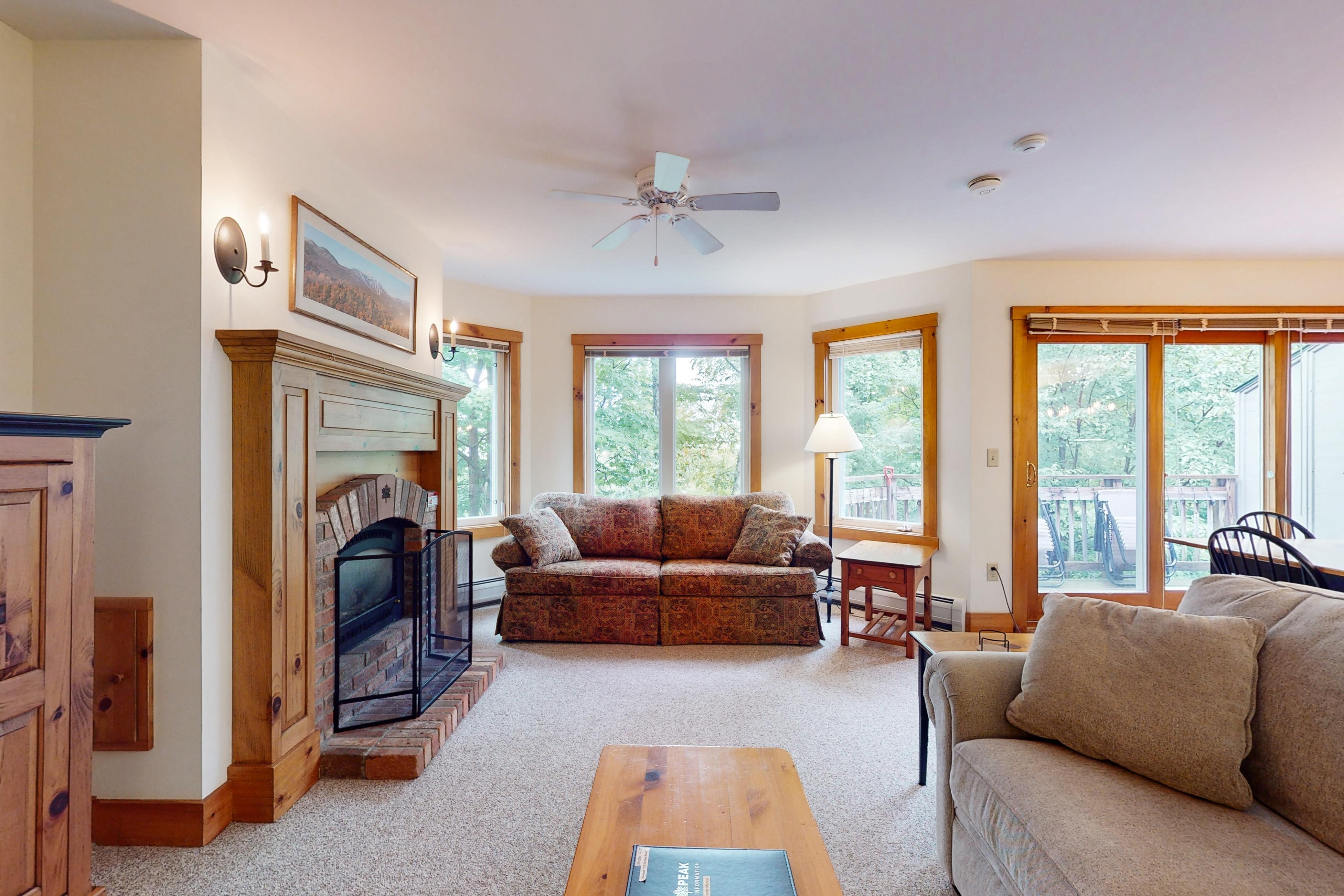 Grammy Jay Getaway #V363 6