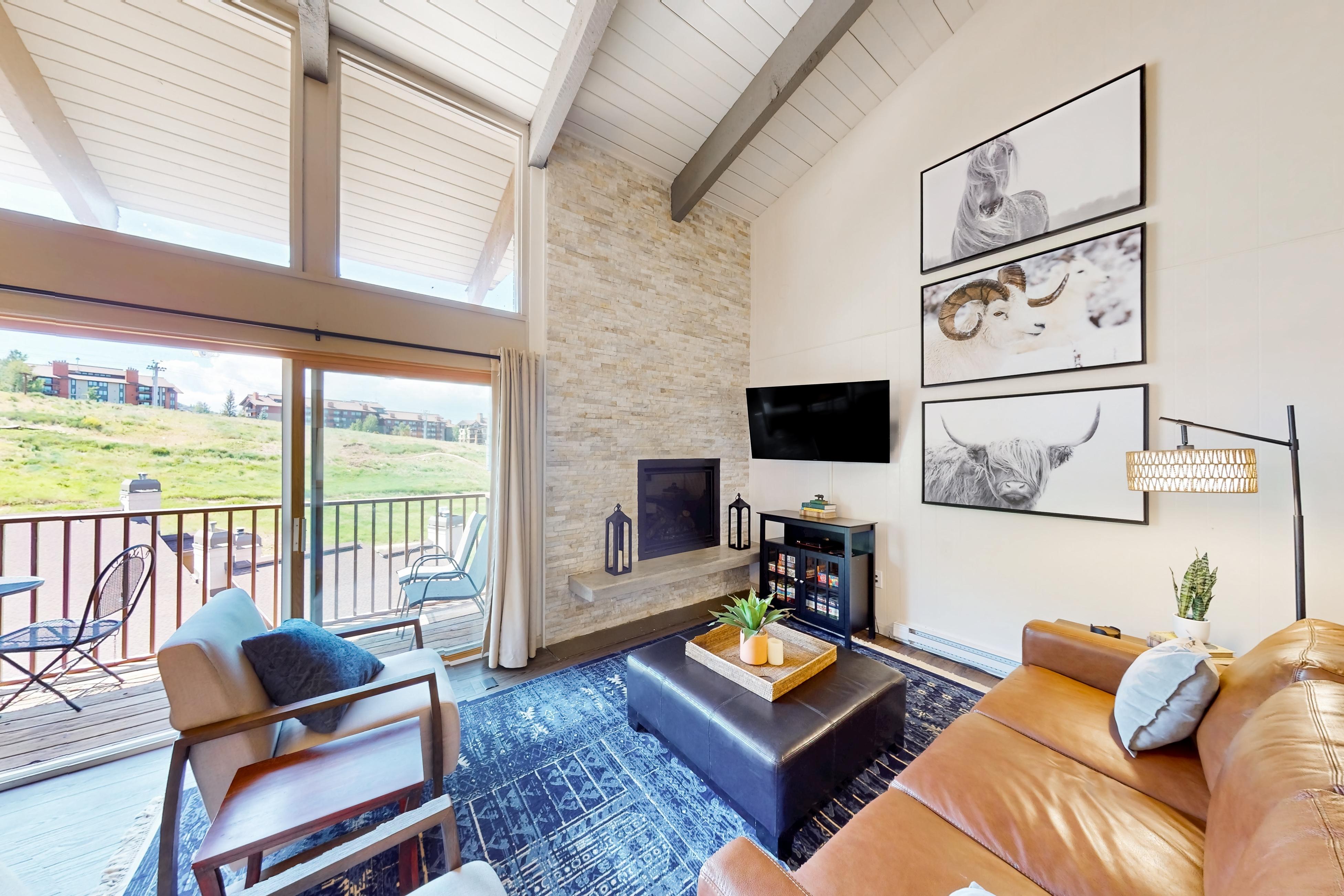 Storm Meadows Christie Base 352