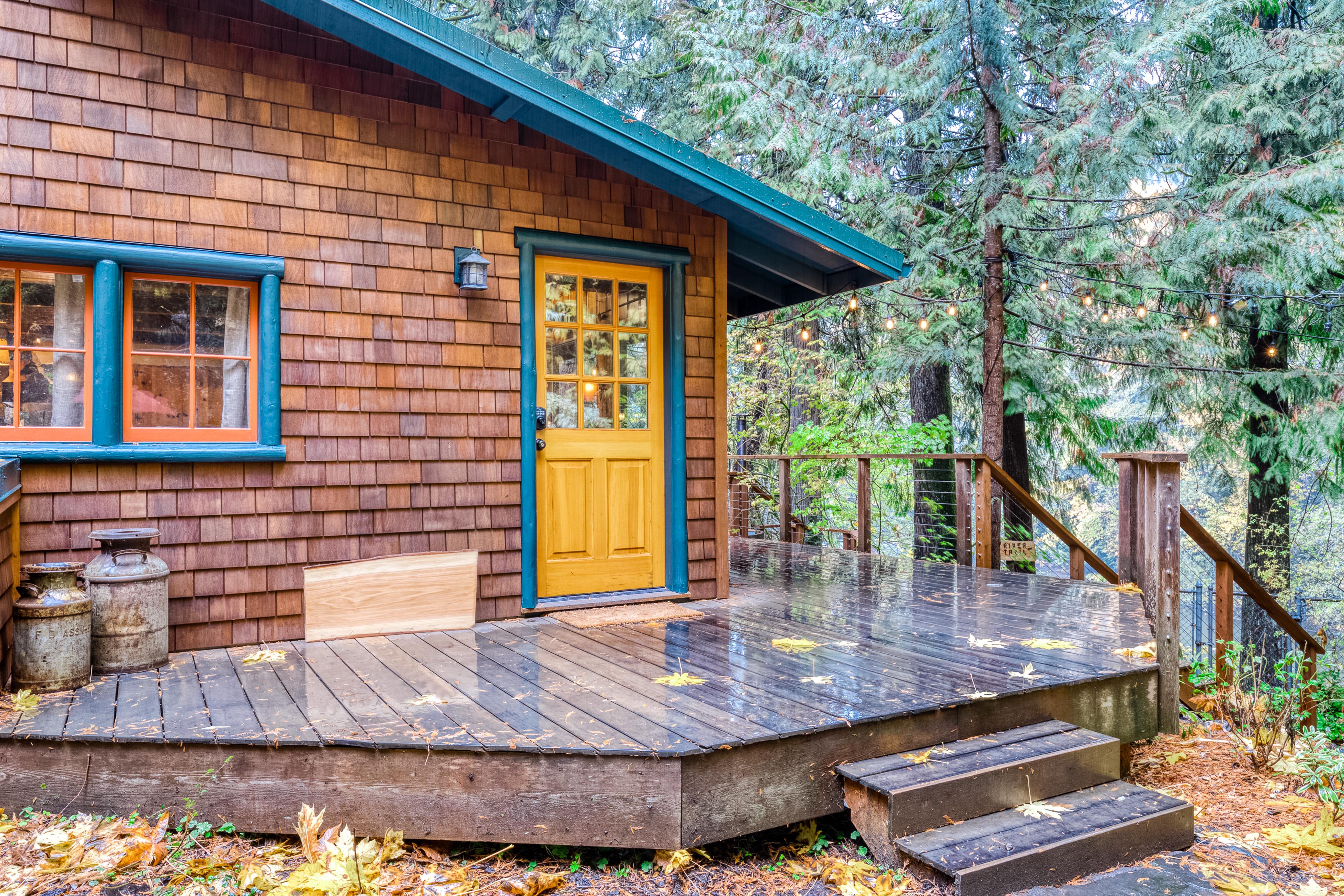 Sandy River Retreat 4