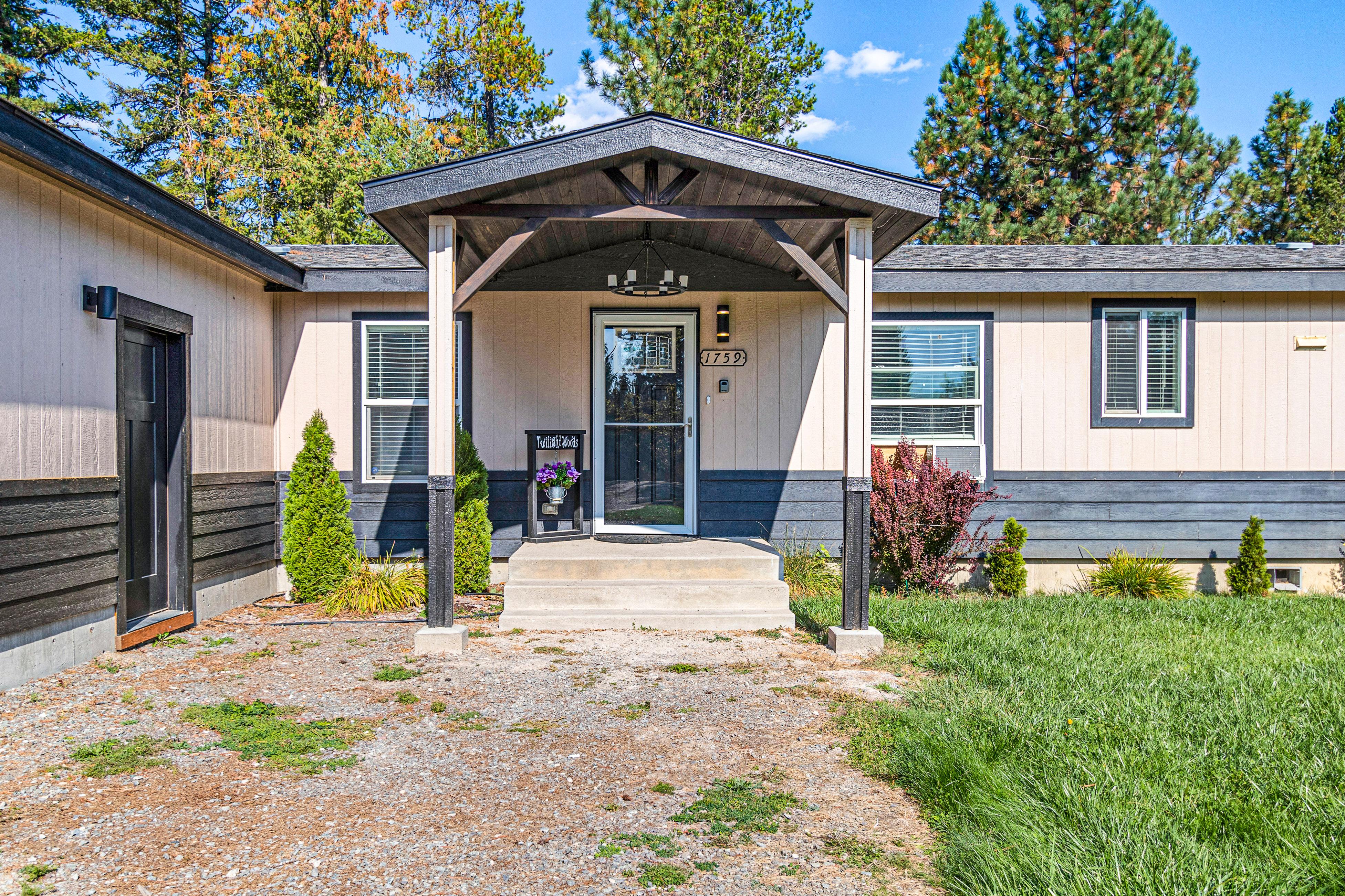 Gypsy Bay Waterfront Gem