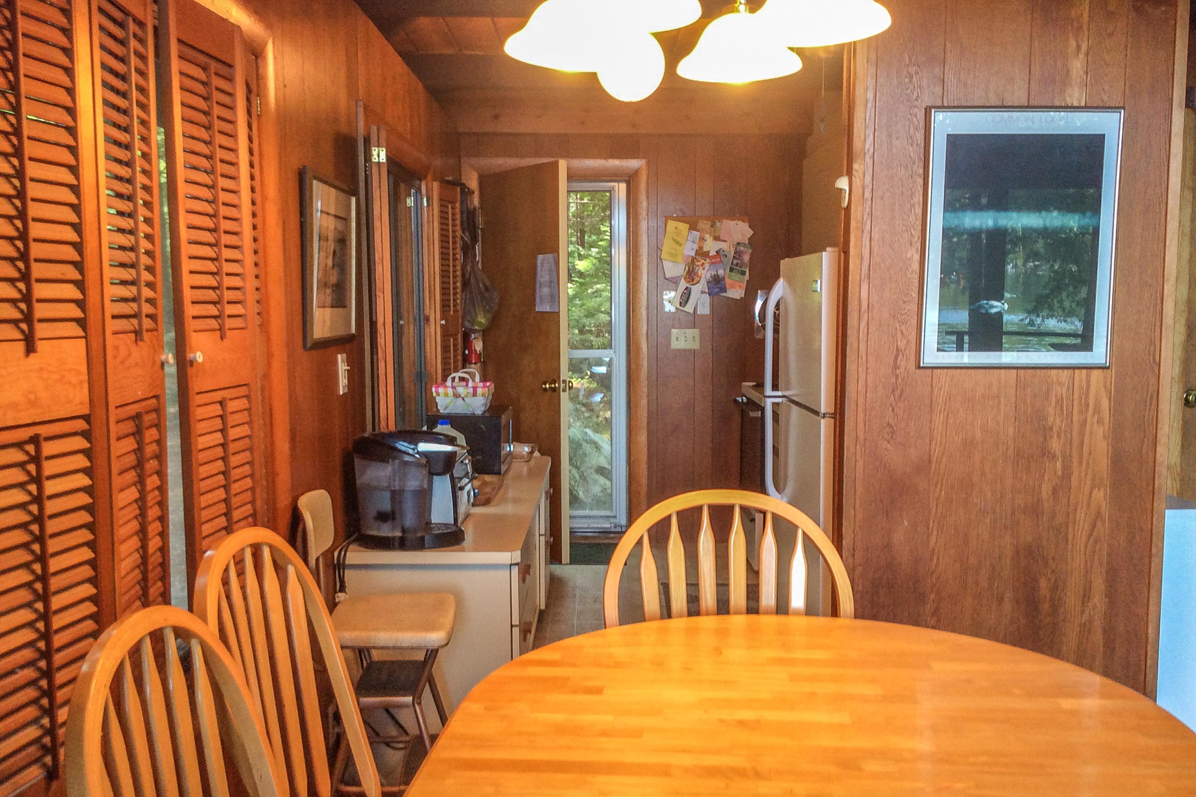 Lake Waukewan Chalet 6