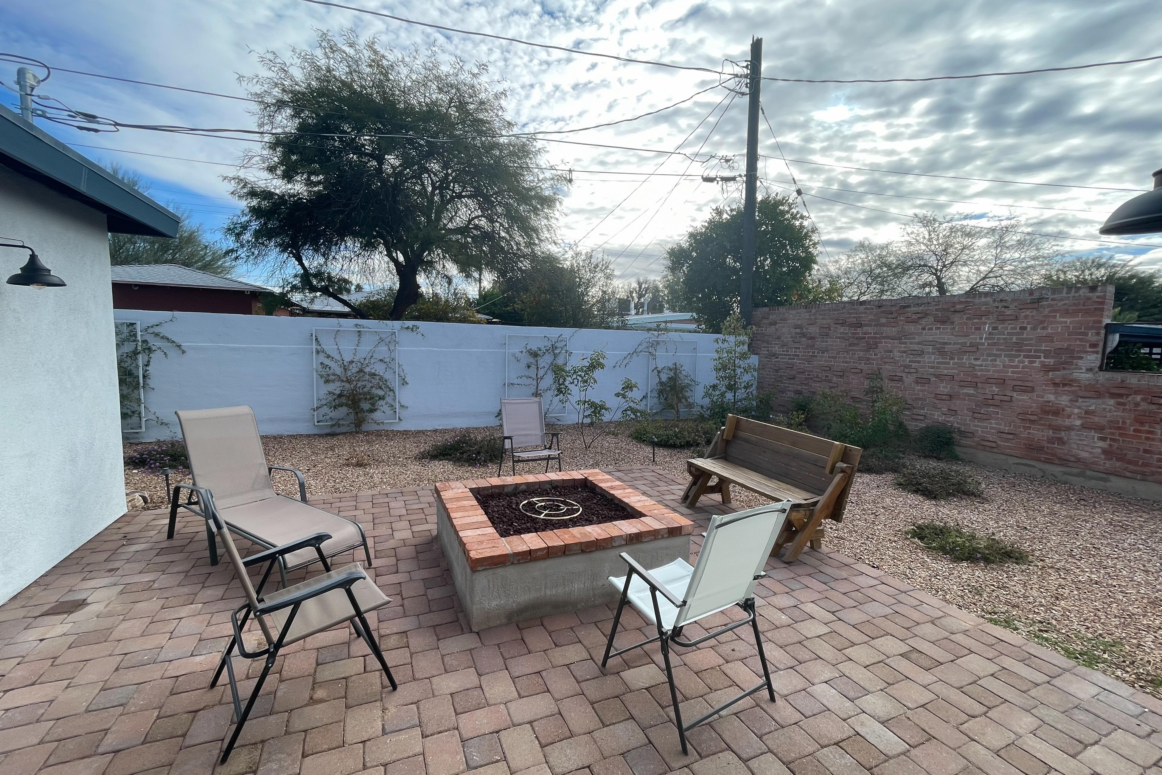 Between The U & The Zoo 4