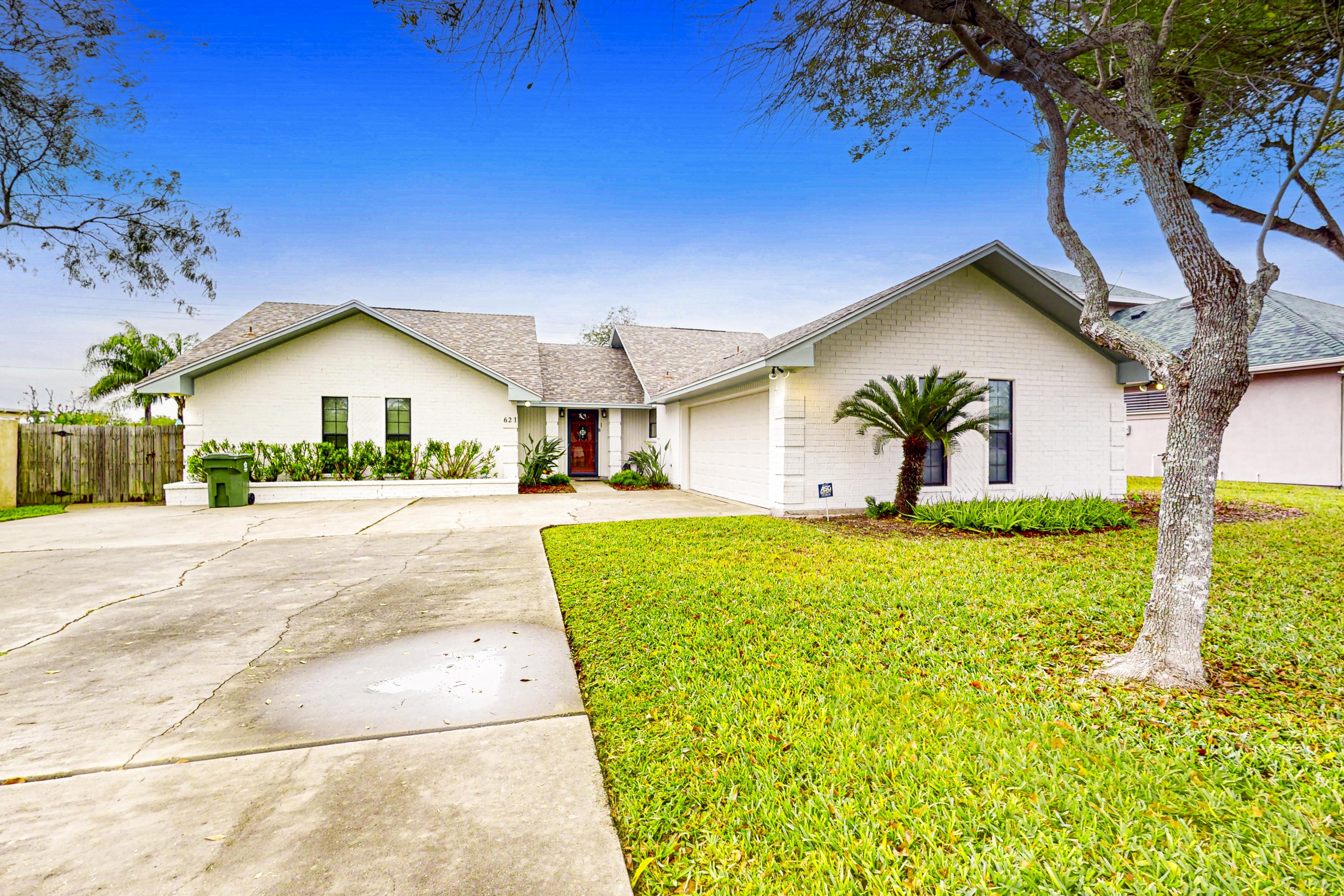 Birder's Heaven at 621 Palm 3