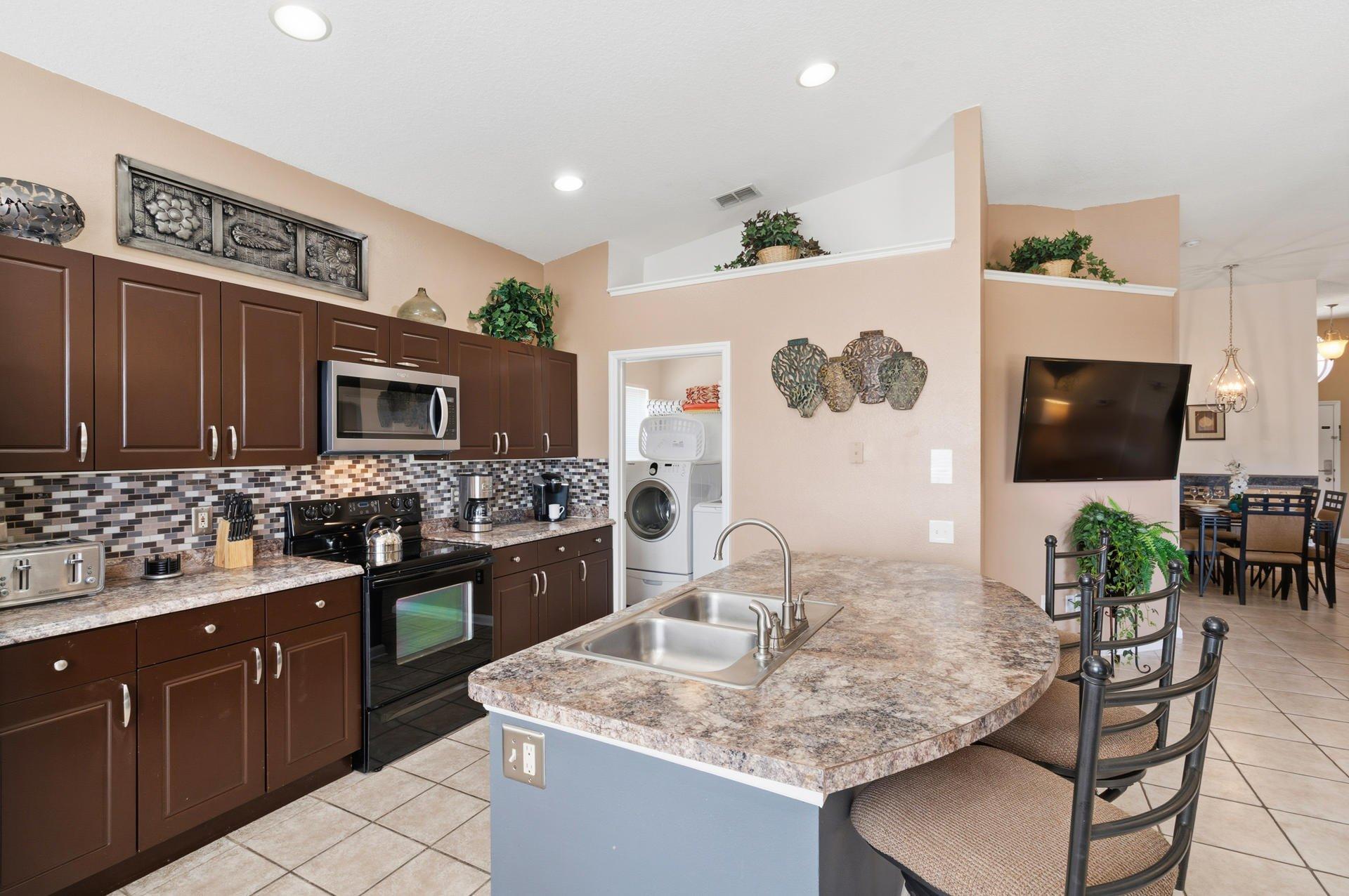 8157 fan palm way 