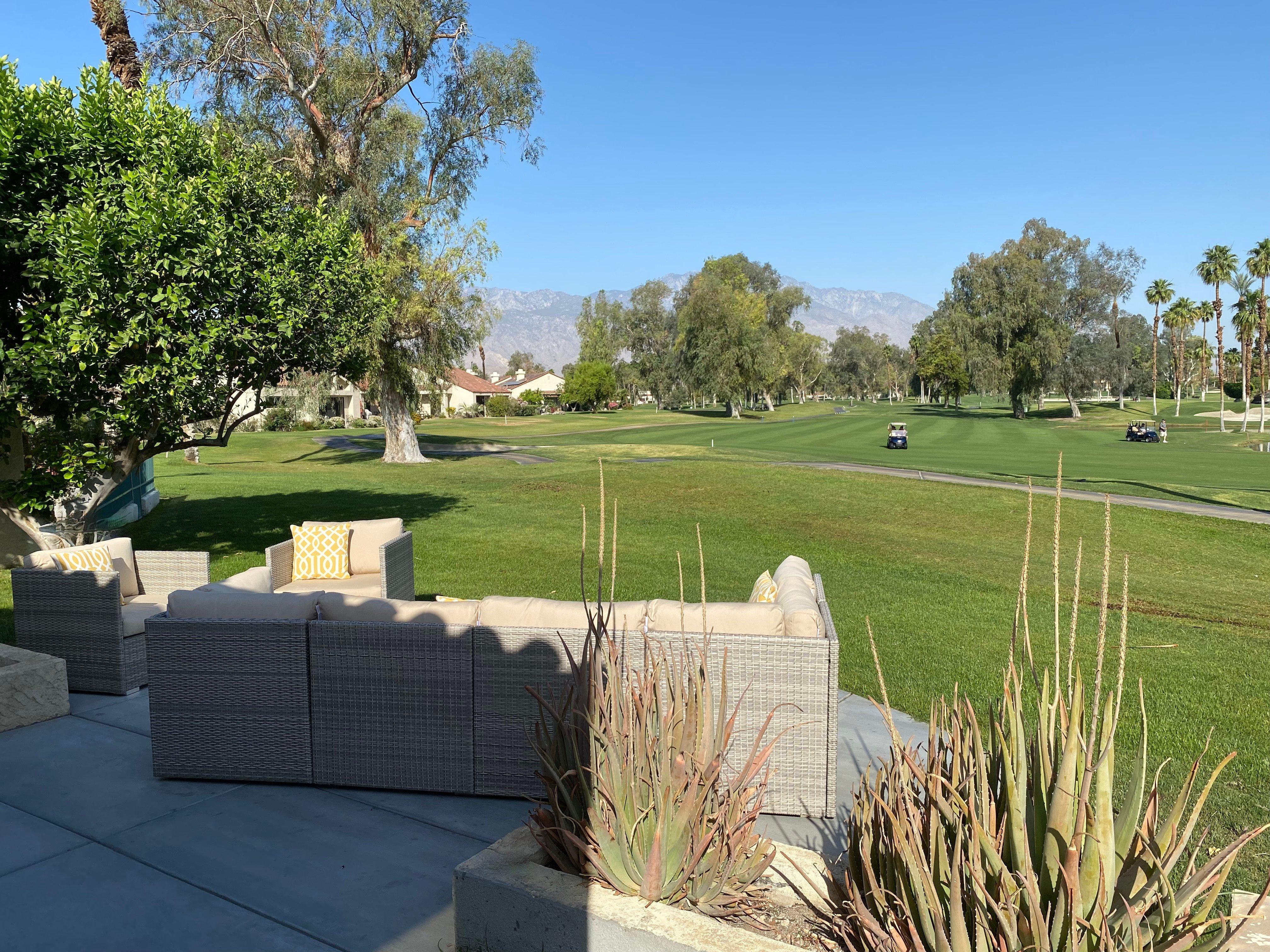 Amazing views, 2 Ensuites, Den, Media-Room
