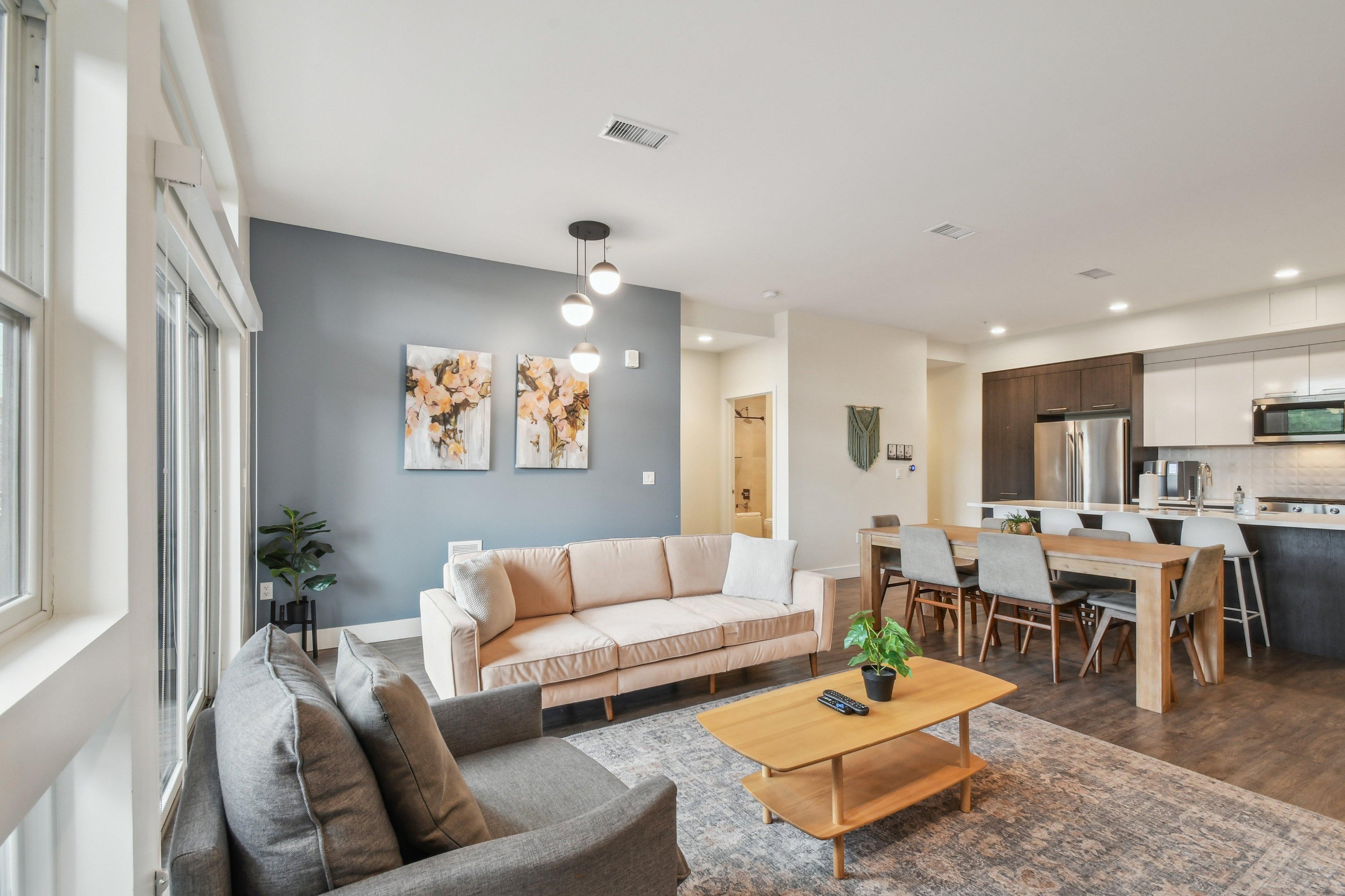 2880(U203): Sleek & Chic Comforts at Espadin