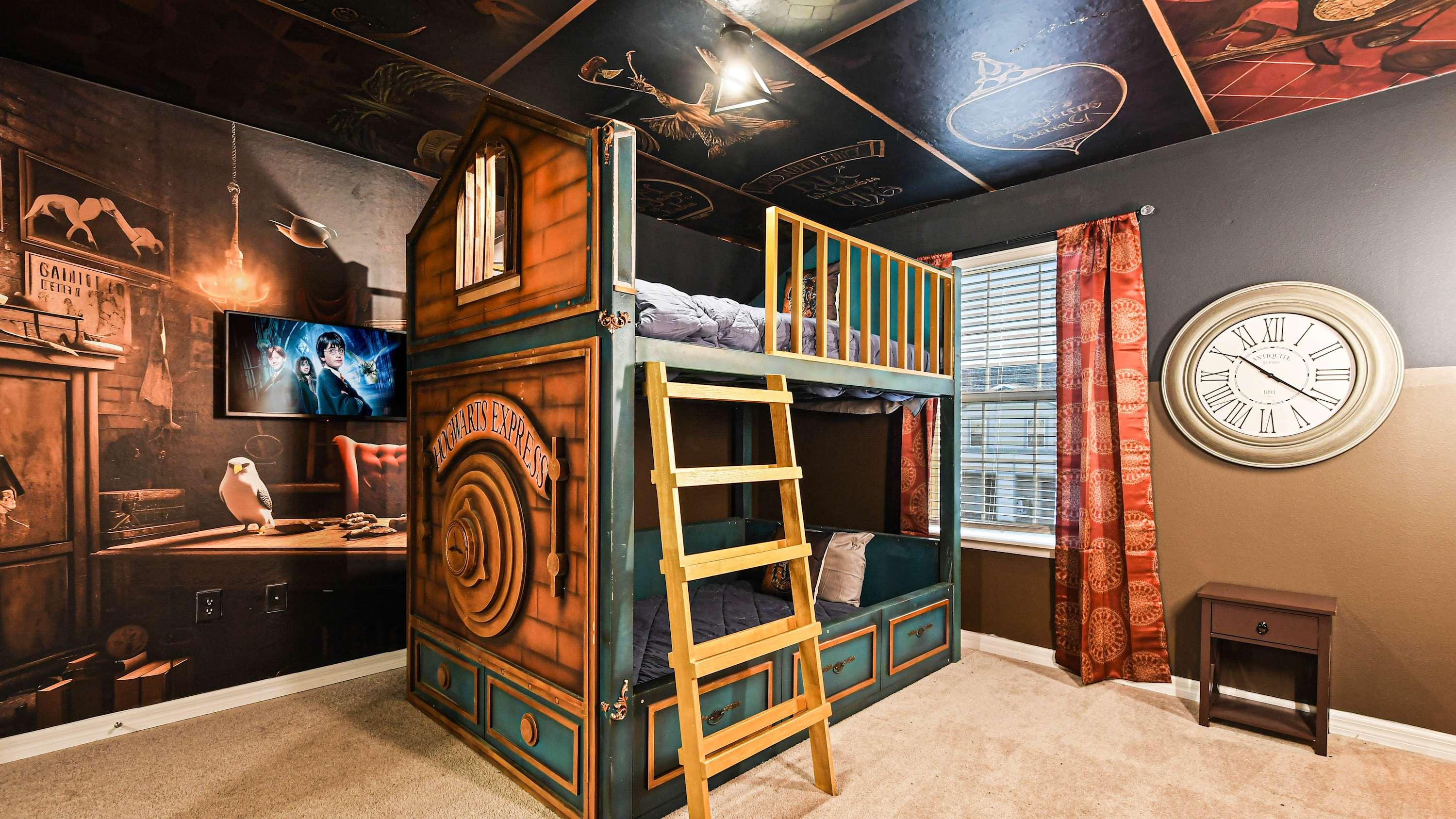 Spacious Home w/ Private Pool, Near Disney