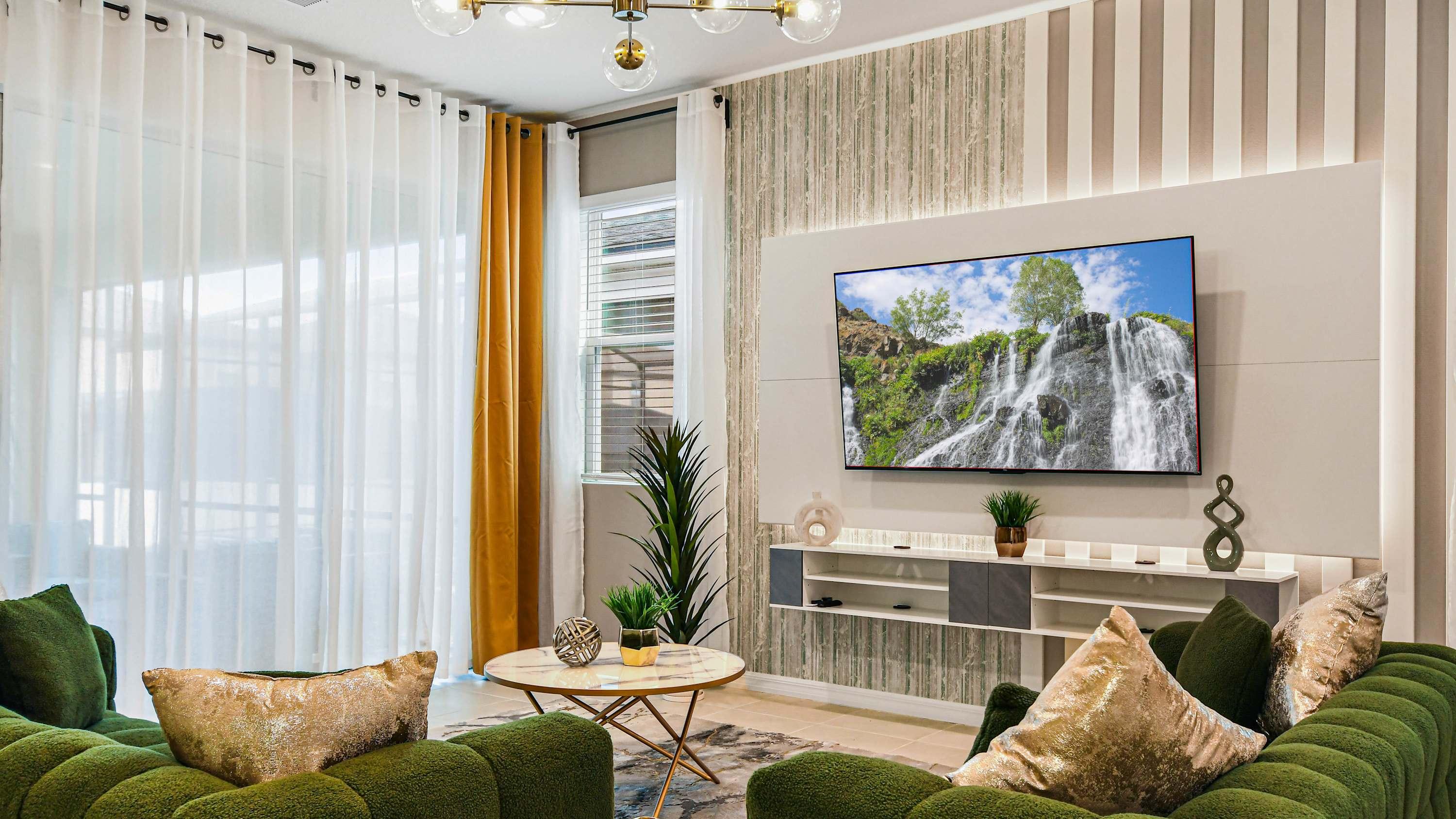 Family Oasis with Themed Rooms & Private Pool - Vacation Rentals ...