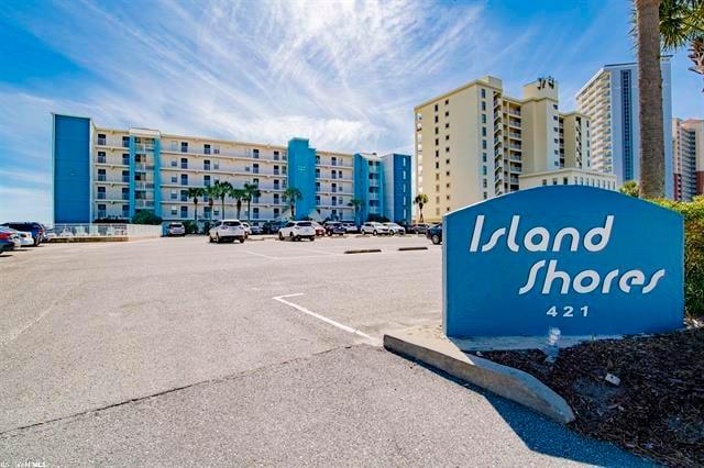 Island Shores
