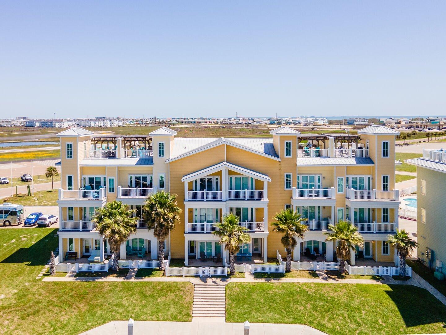 Marina Del Bell - ELEVATOR! Boat Slip for Rent!