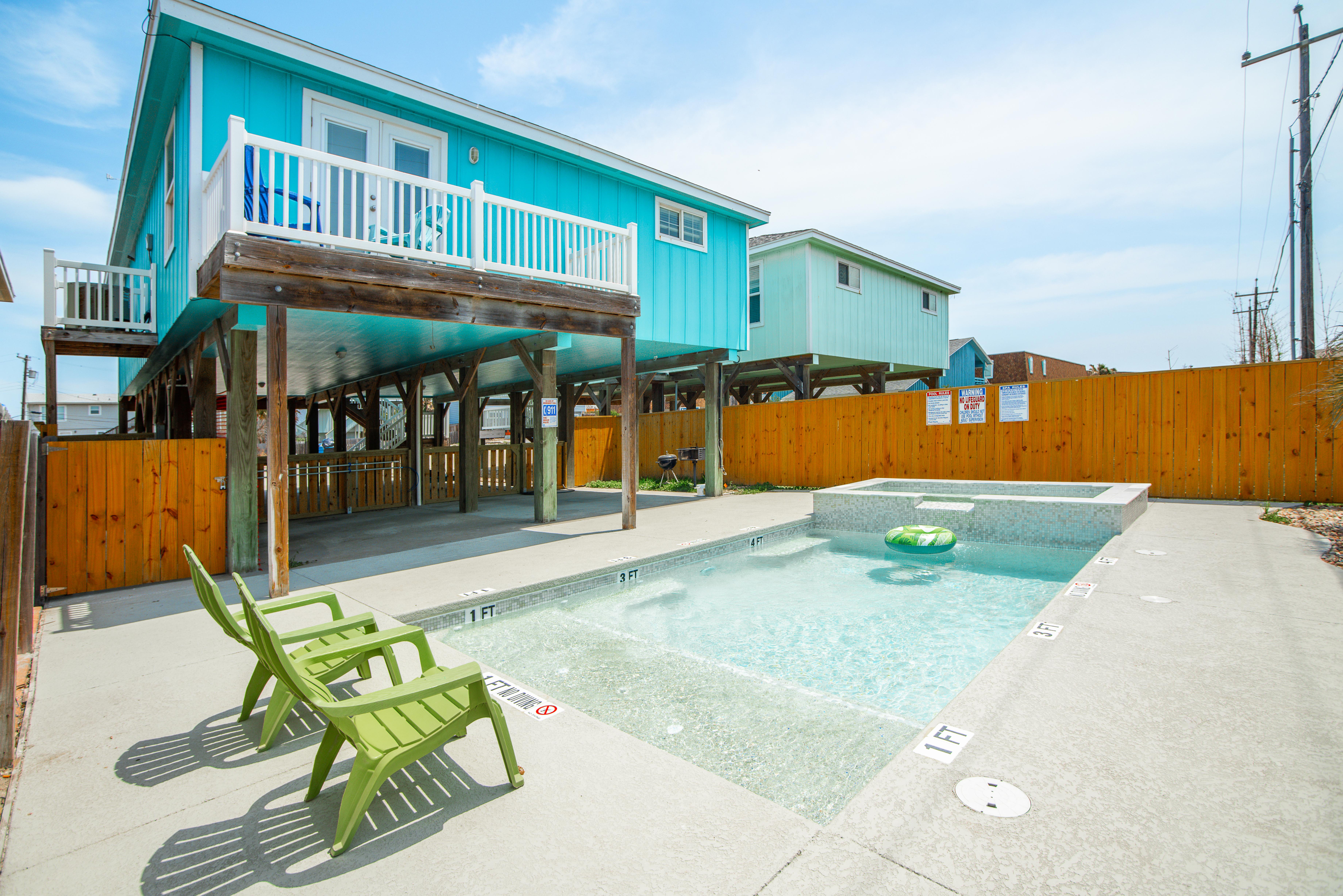 Boogie Board Bungalow - Pet Friendly! PRIVATE POOL!