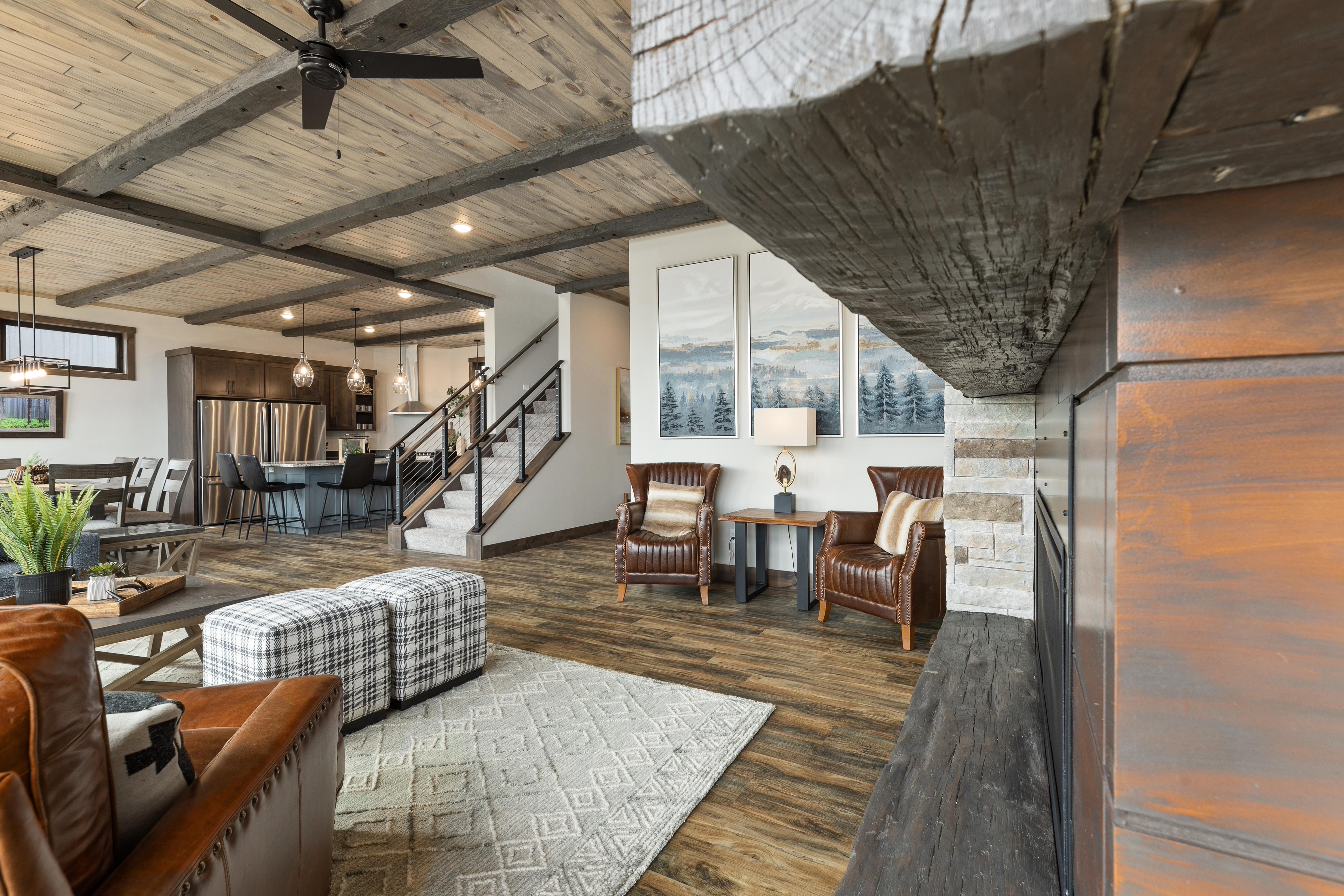 Lake View Loft - 5 Bedroom Home on Beautiful Gull Lake