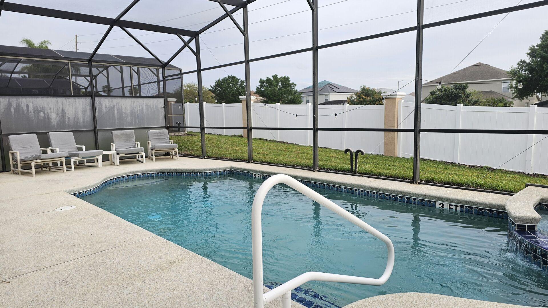 South face Private spa and pool, games room, WiFi, washer dryer, 11 miles to Disney