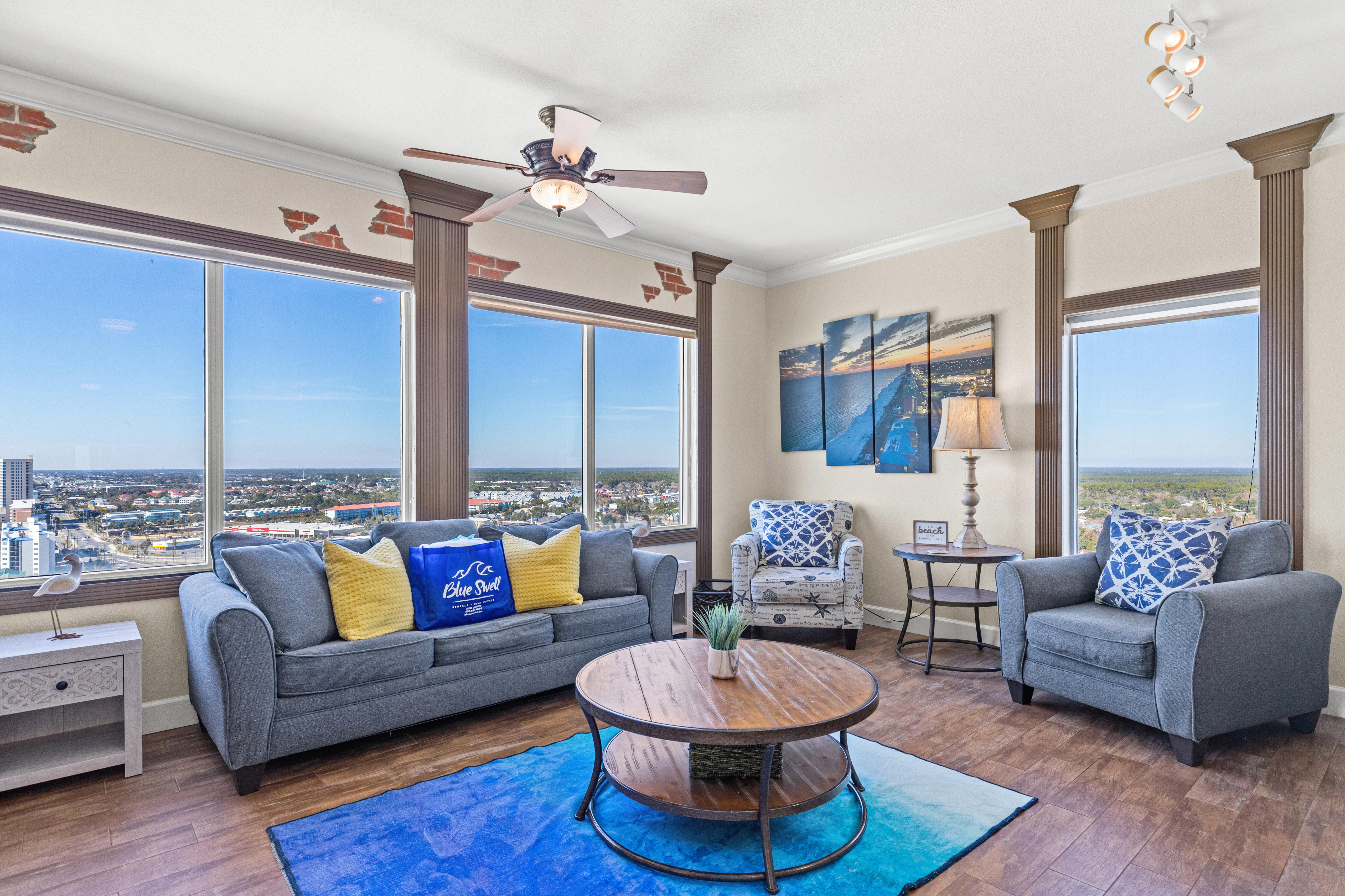 End Unit - Directly On The Gulf! Sleeps 6! Italian Luxury Furnishings!