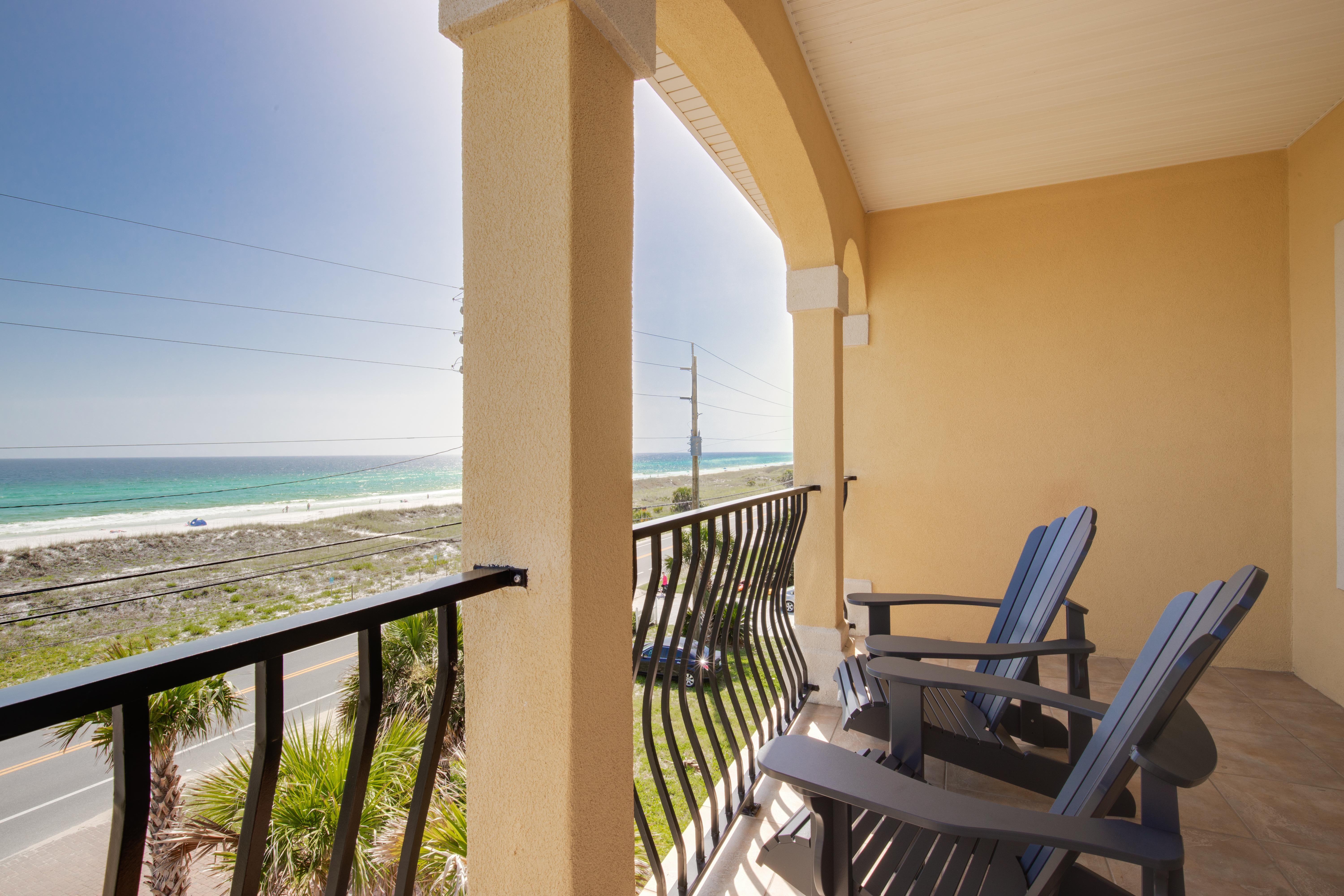 2 Gulf View Balconies! 3 Story Townhome With 4 Bedrooms, 4 Bathrooms! Sleeps12