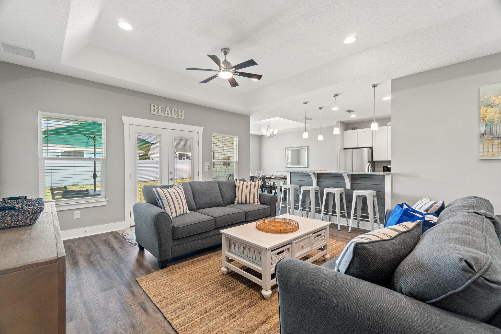 Amazing New 3br/2ba Laguna Beach! / 6p GOLF CART: 2 mins to Beach/West PCB