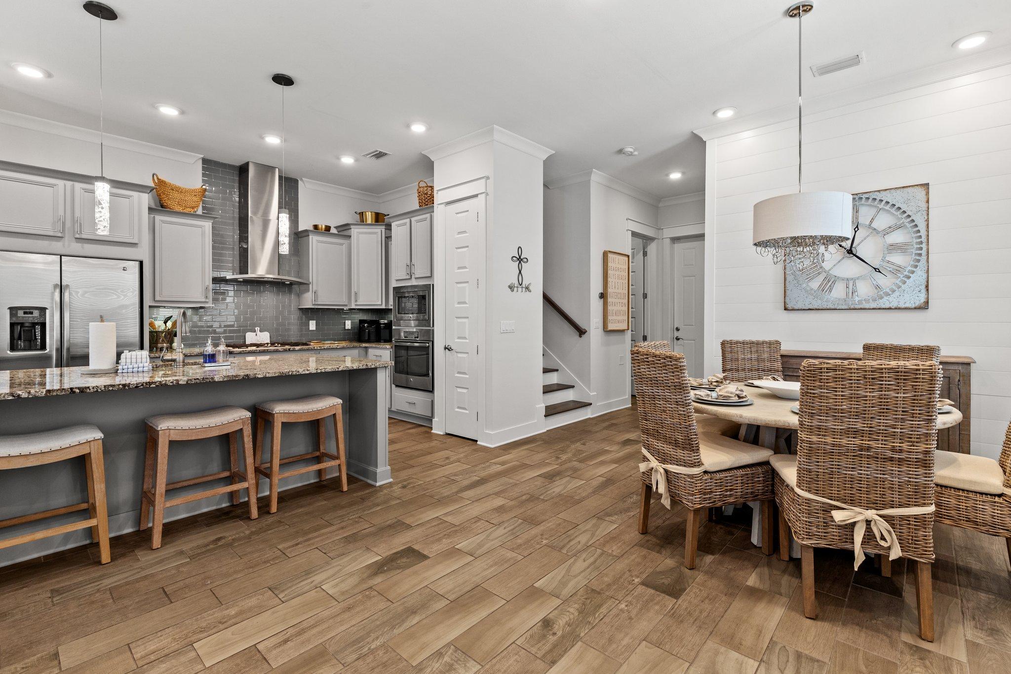 24 York Lane | Edgewater Escape