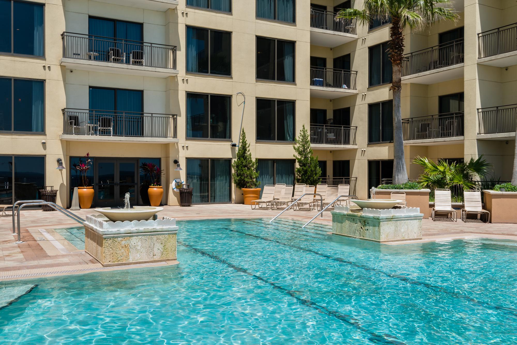 Across From The Beach! Near Pier Park & Dining! Sleeps 6! 2 BR / 2 BA!