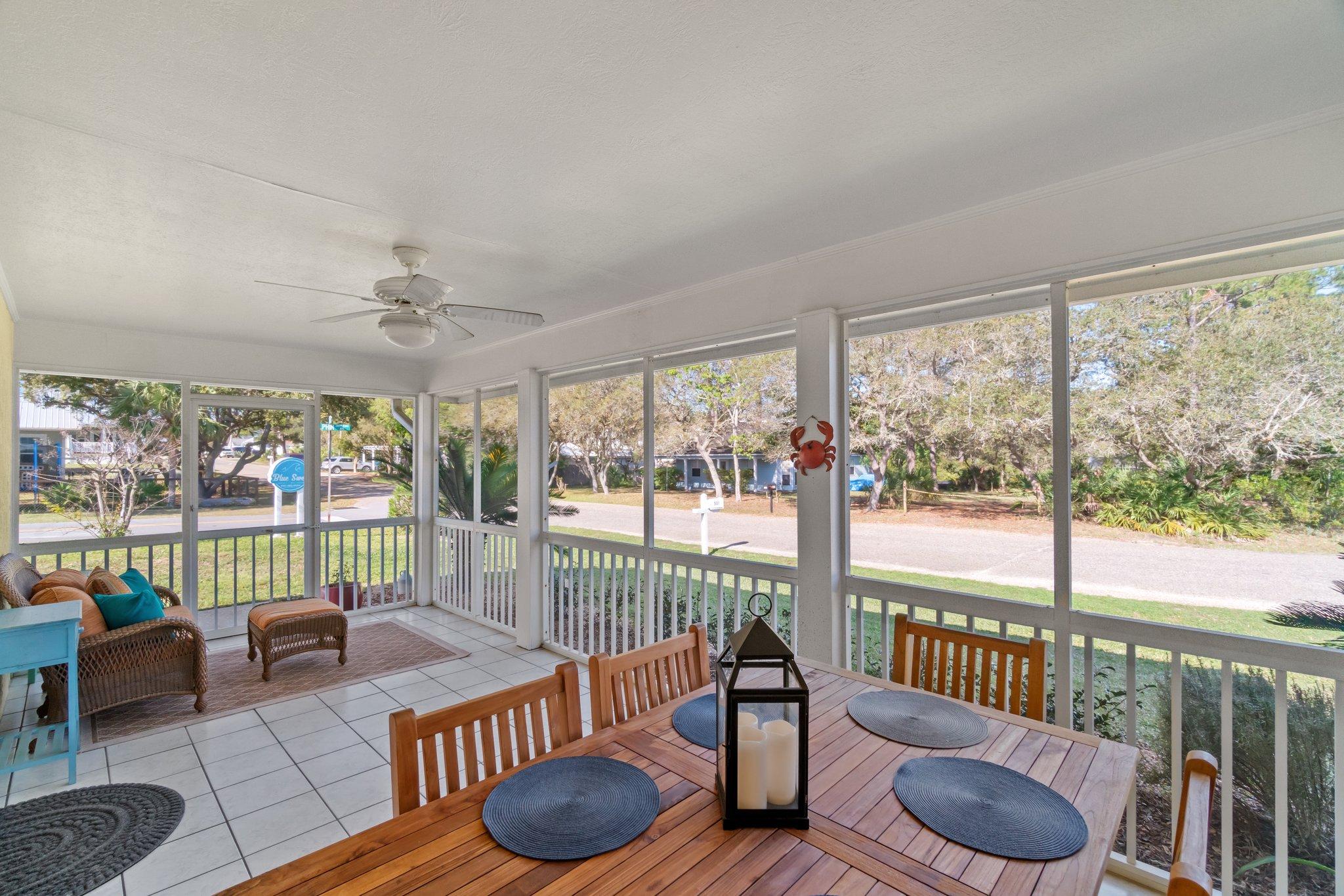 Contemporary Bungalow / West End PCB / Available NOW! / Perfect for Family