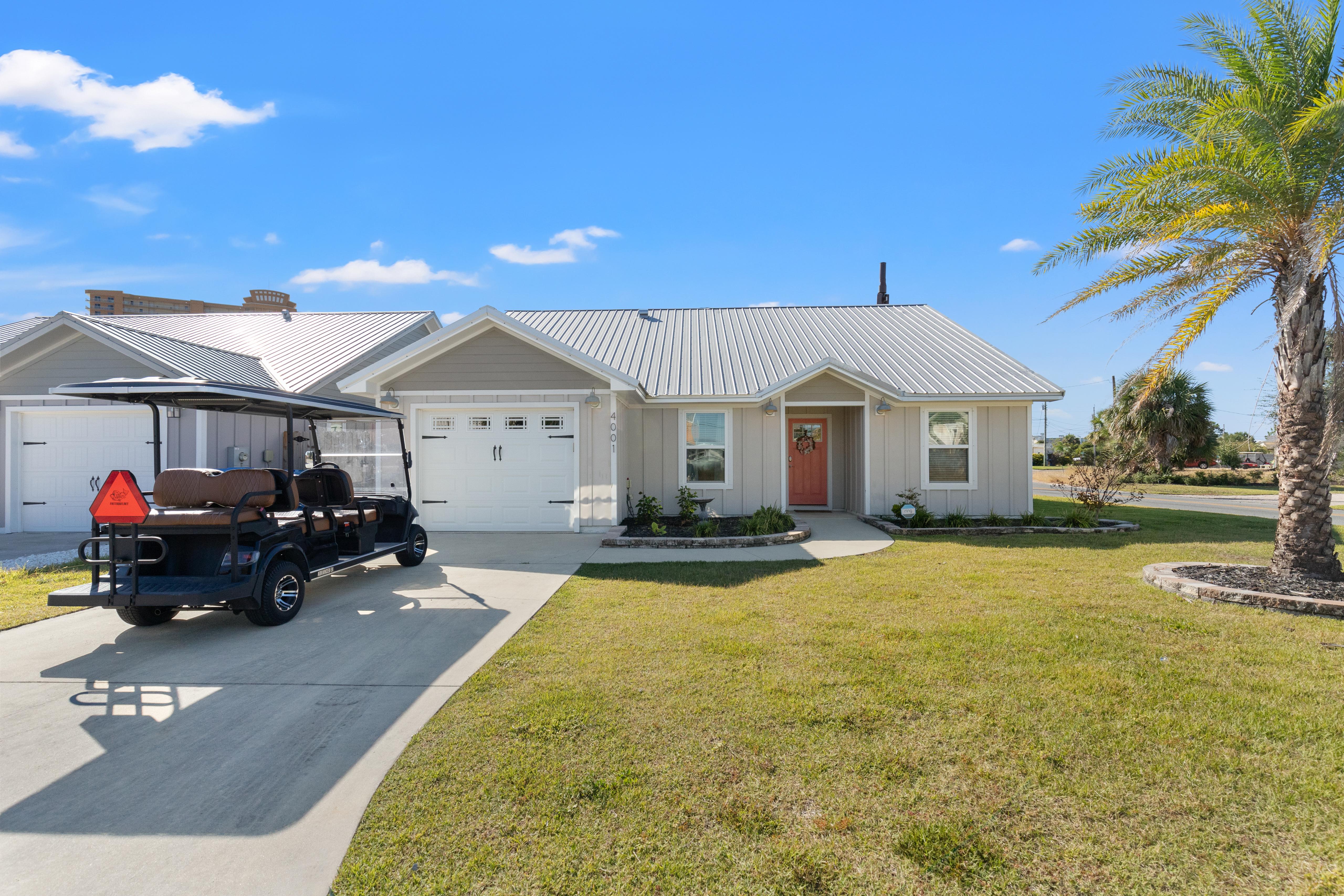 Coral Cabana - 3BD 2BA Home Close to Beach w/ optional Golf Cart!