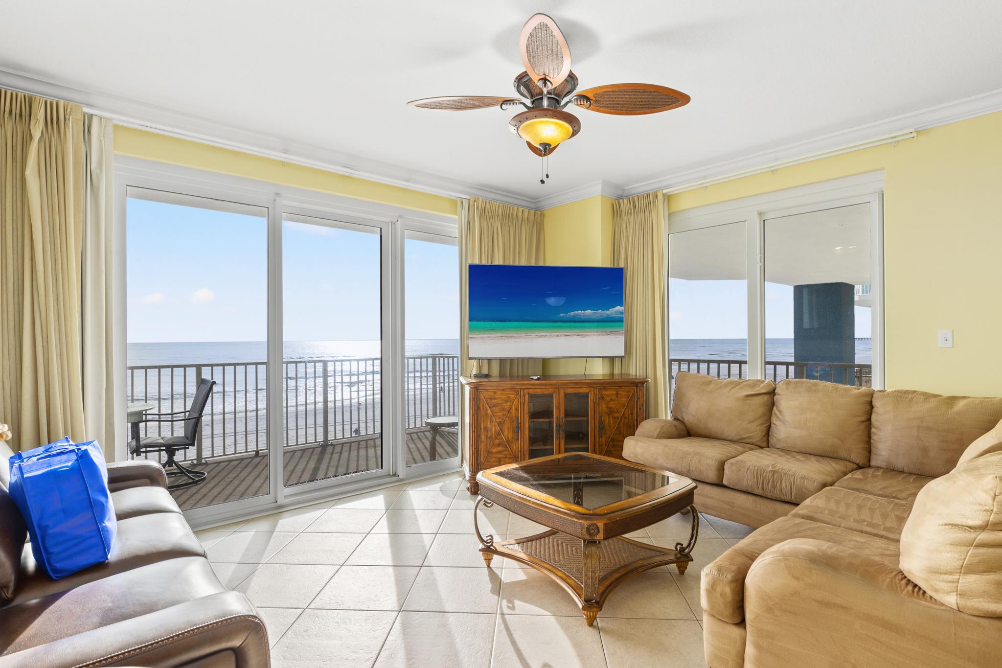 Grandview Oasis! 3BR 2BA Sleeps 9! Gulf-front tranquility beckons!