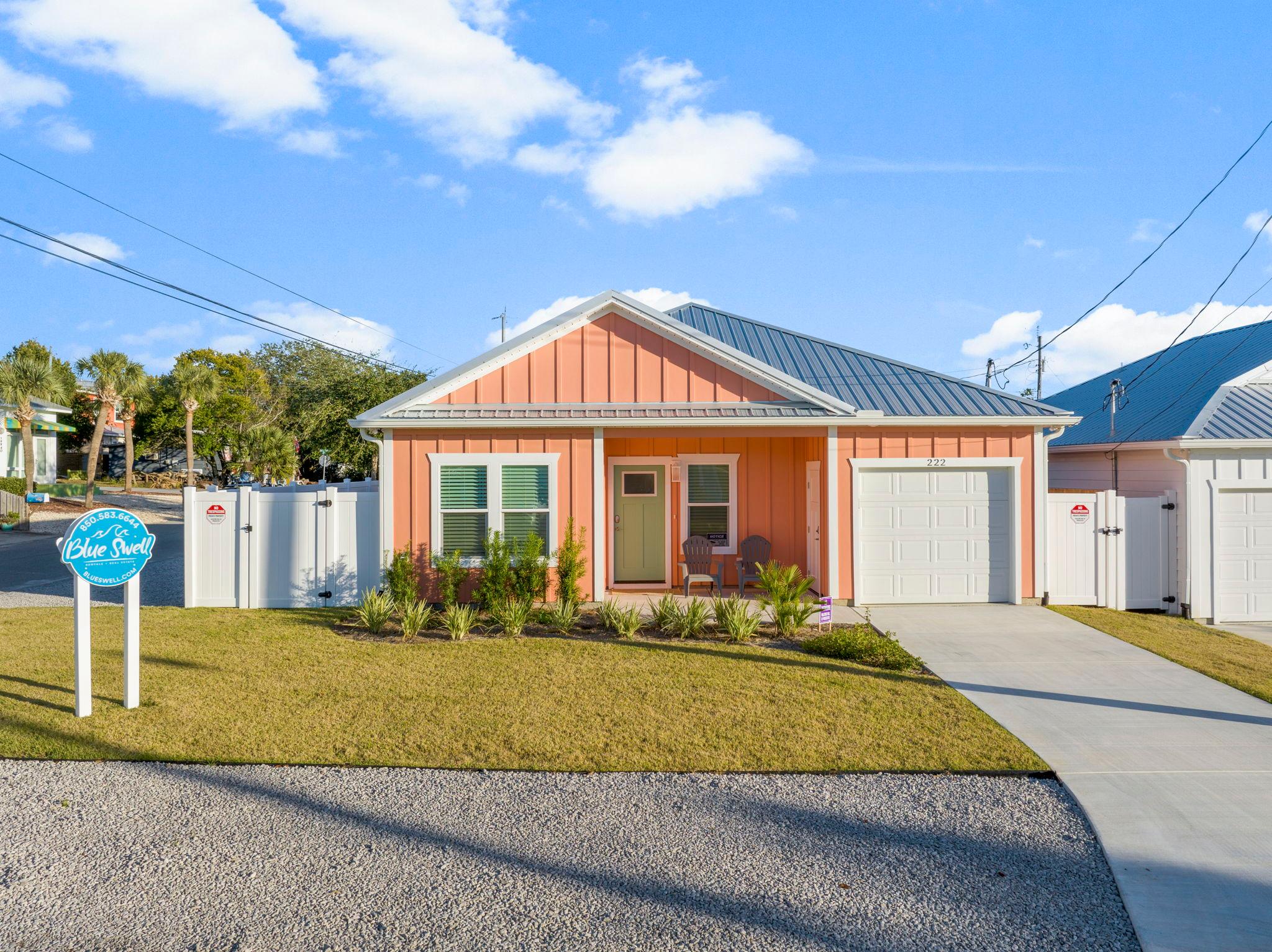 Laguna Peach: 3BA 2BA retreat for 10! Explore nearby beaches & activities