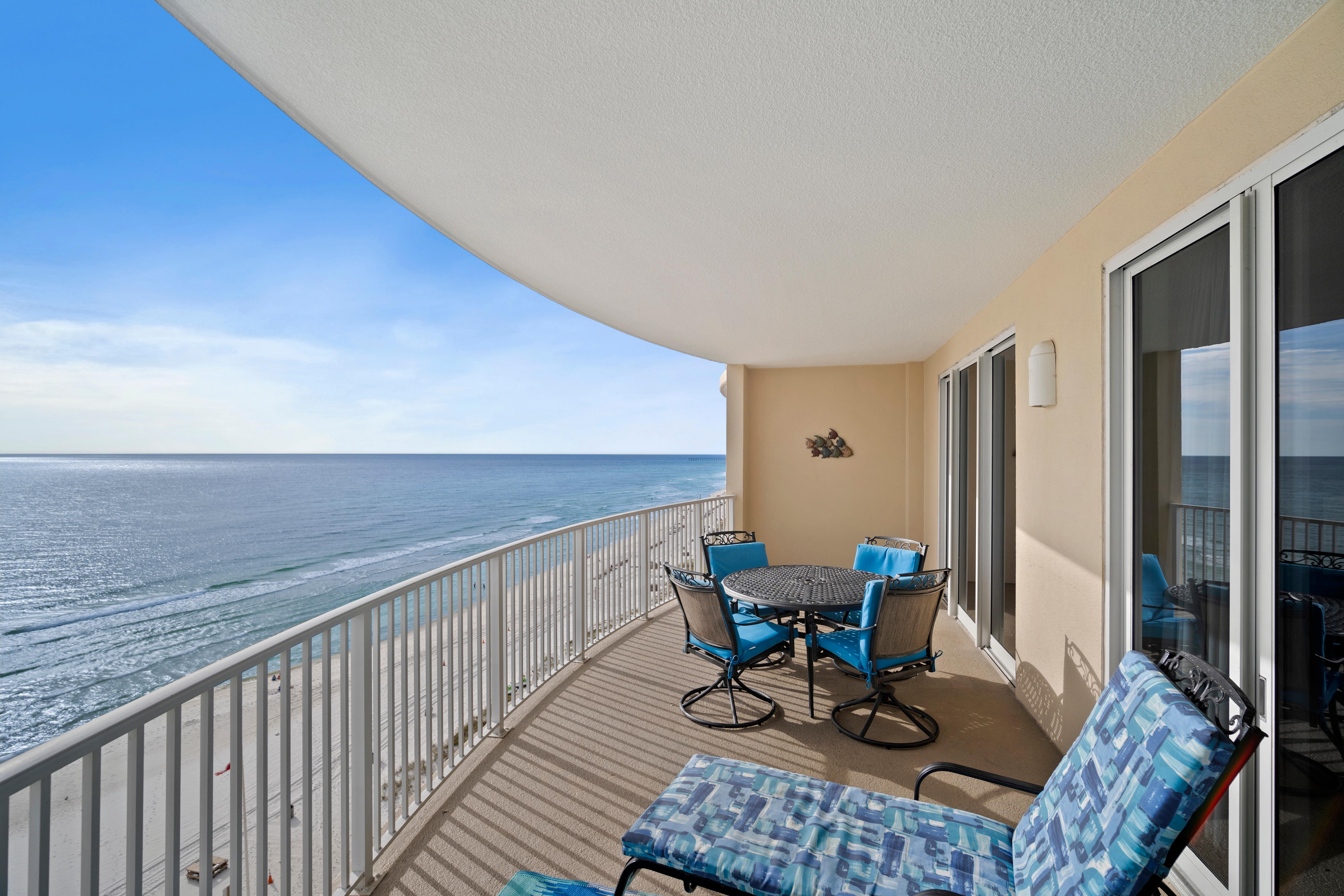 Luxurious Ocean Villa Resort - Gulf Front Paradise with Views!