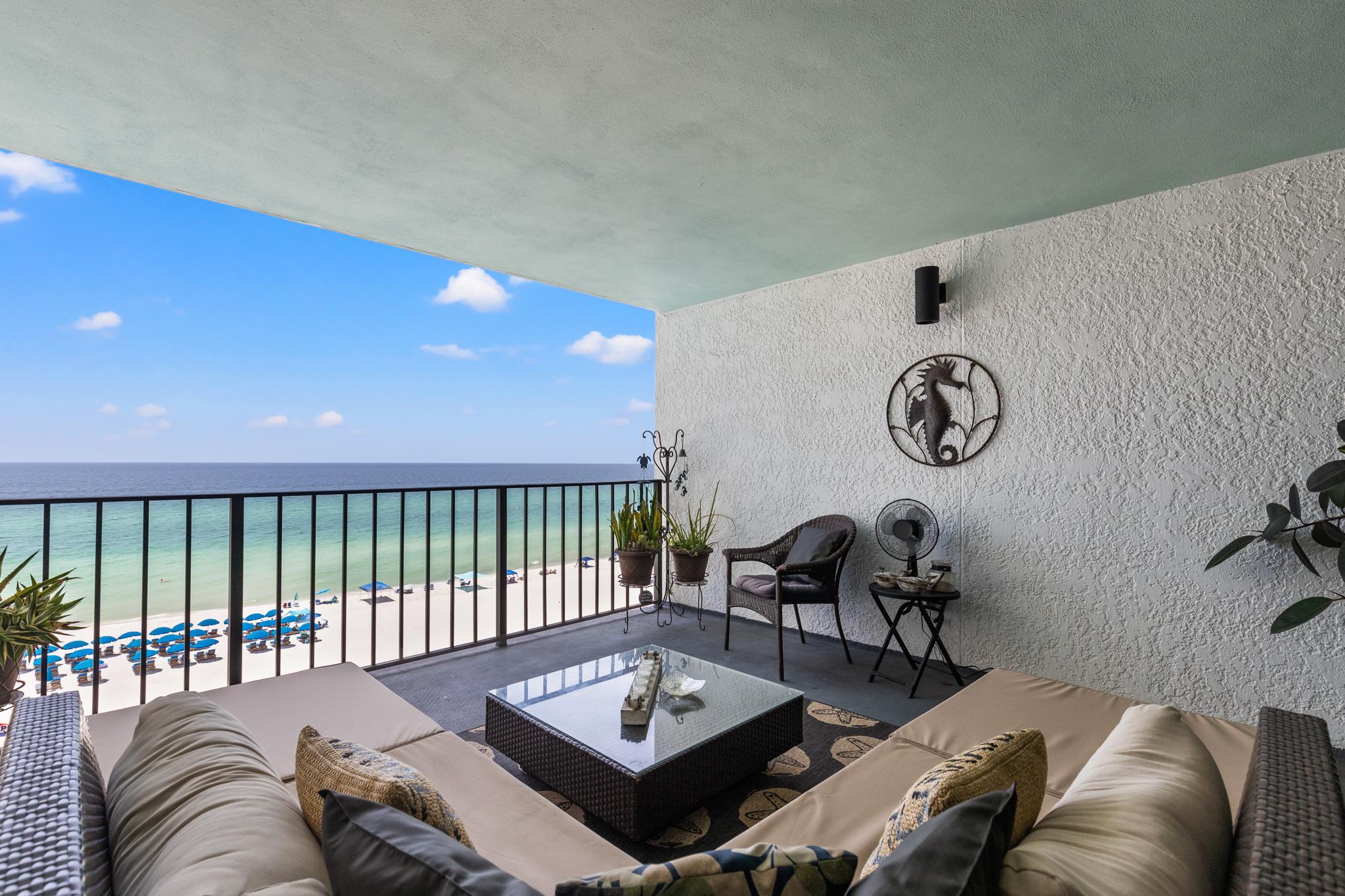 Stunning 2/2 Designer Condo w Coastal Appeal Right on the Gulf!