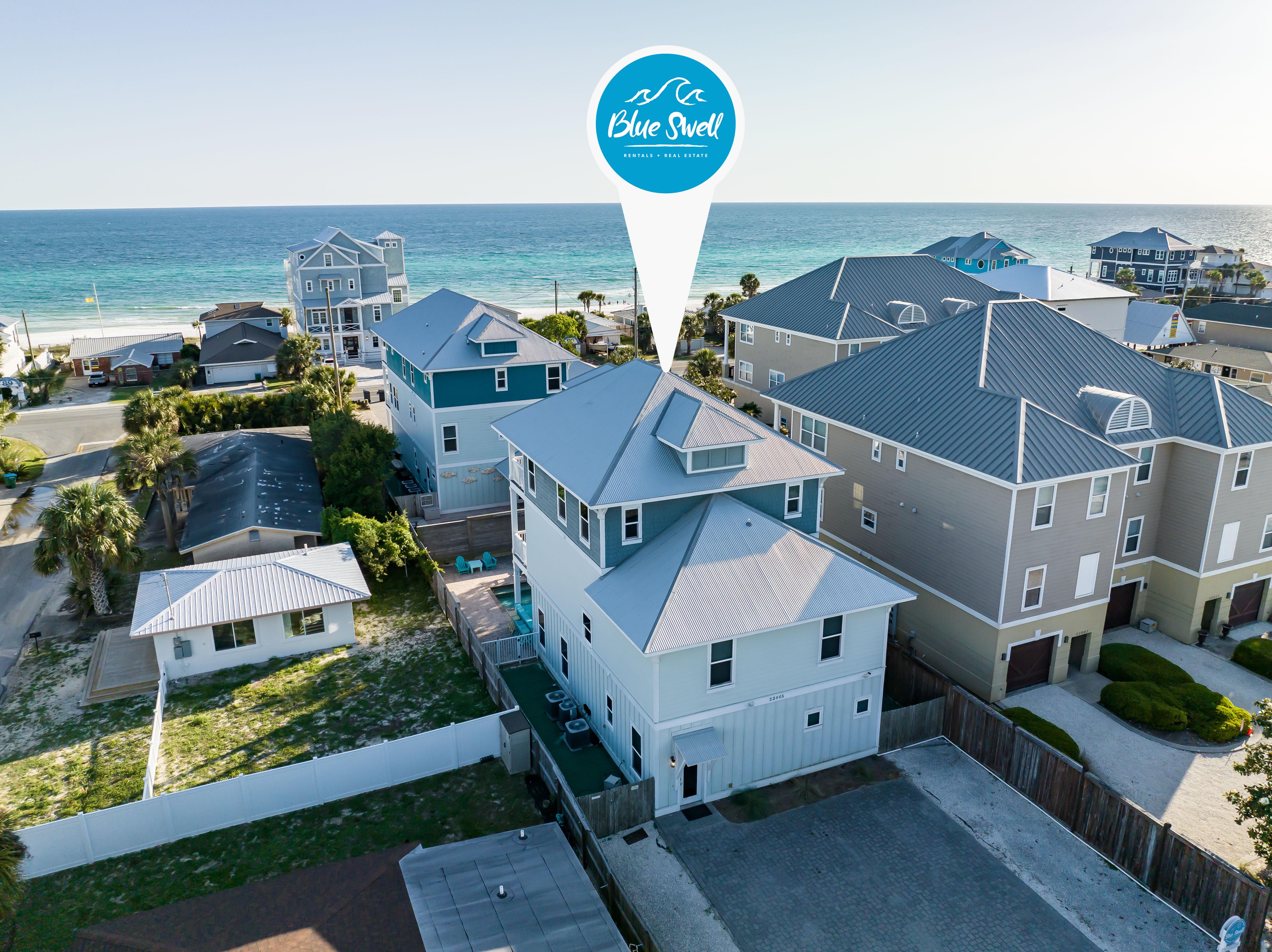 Three Master Bedrooms! Easy Beach Access! Gulf Views