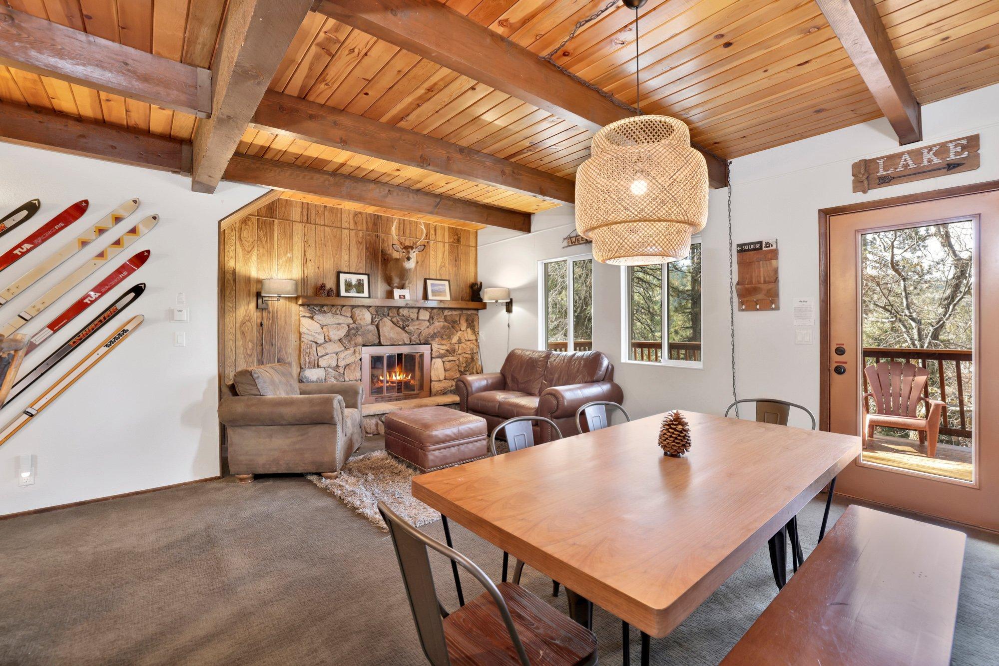 CHIPMUNK TREEHOUSE #1983