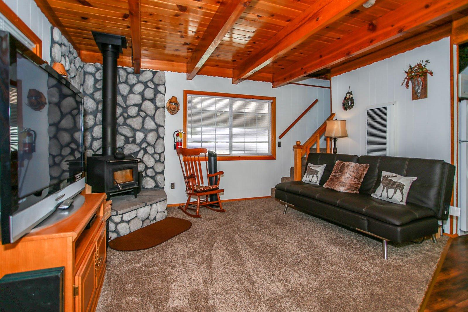 PALMS TO PINES #1877