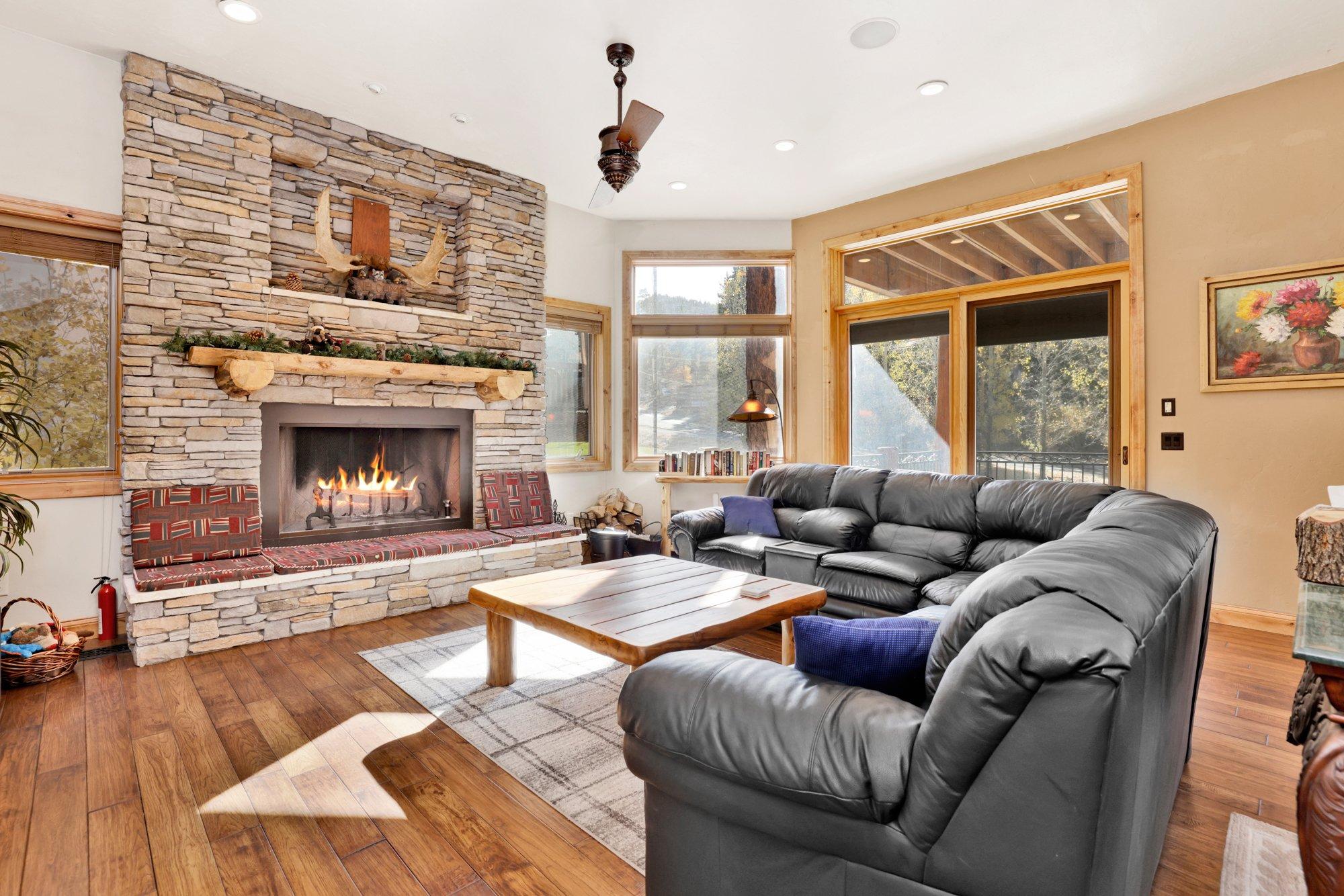 WOLF CREEK CASTLE #2202