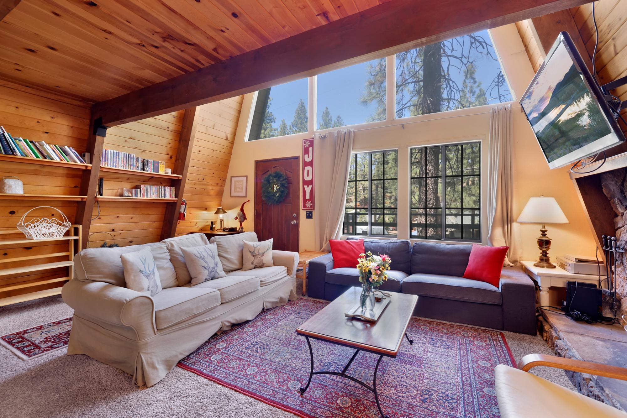 THREE BEARS CABIN #1574